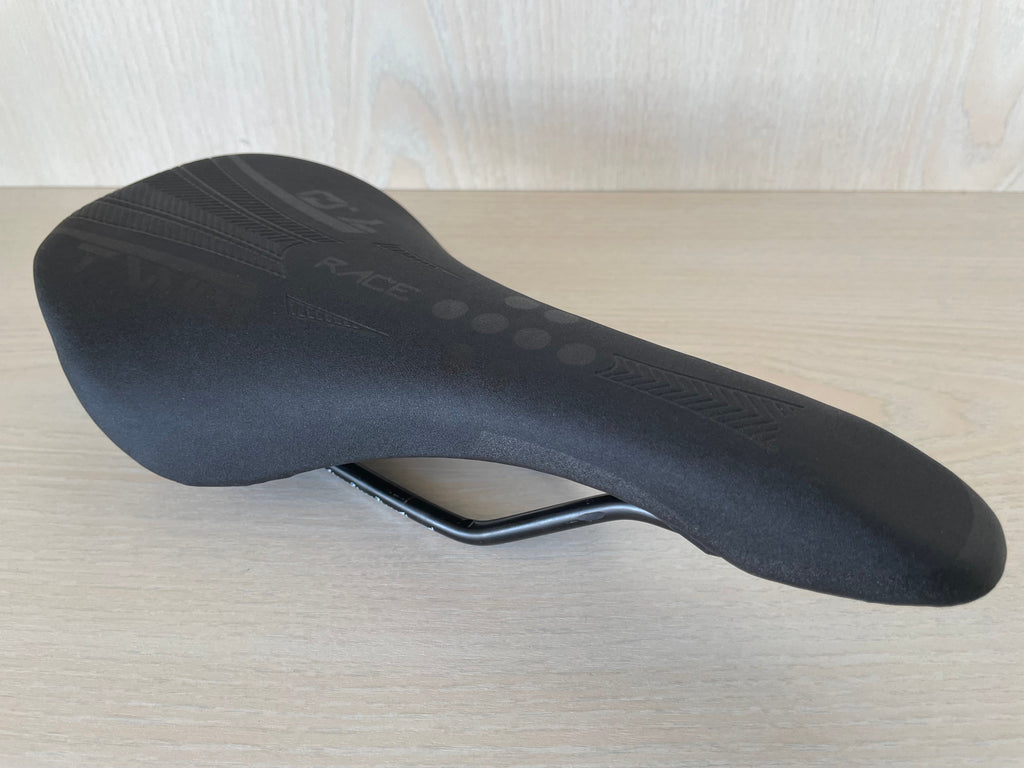 Schwarzer Selle Italia Turbo Bullitt Sattel – Chevron & Punktmuster – Sehr Gut