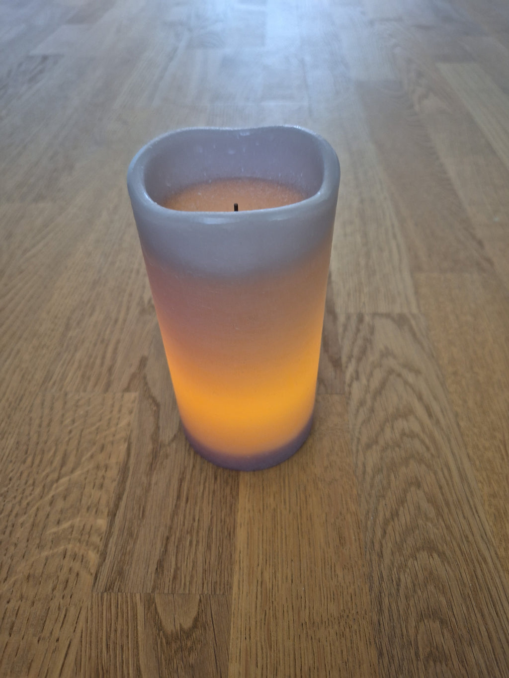 Elambia Flammenlose Kerze C4709 Lila 15cm Hoch Zustand: Gut