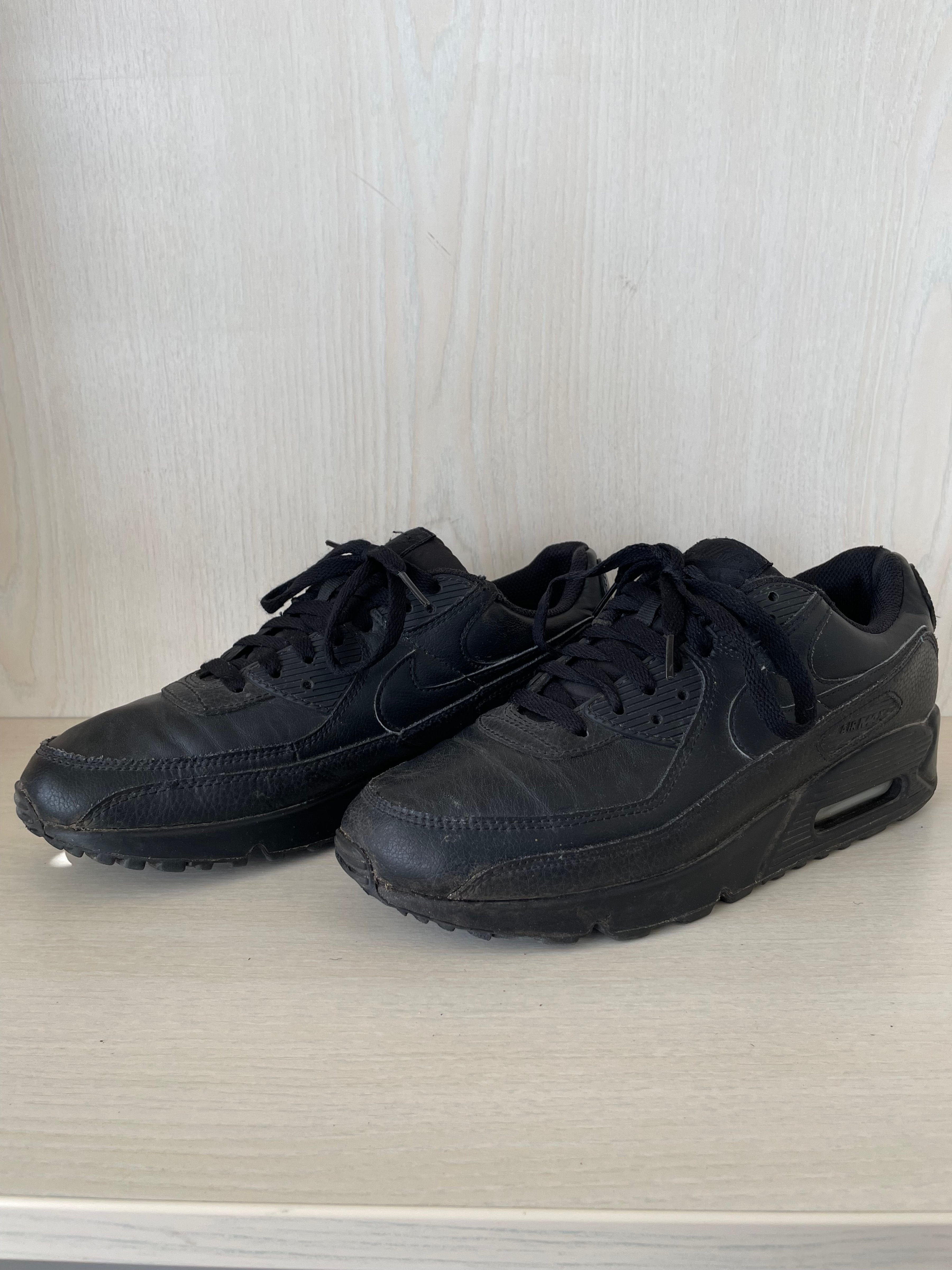 Nike Air Max 90 Sneakers – Triple Black, Zustand: Gebraucht, Kissenschaden