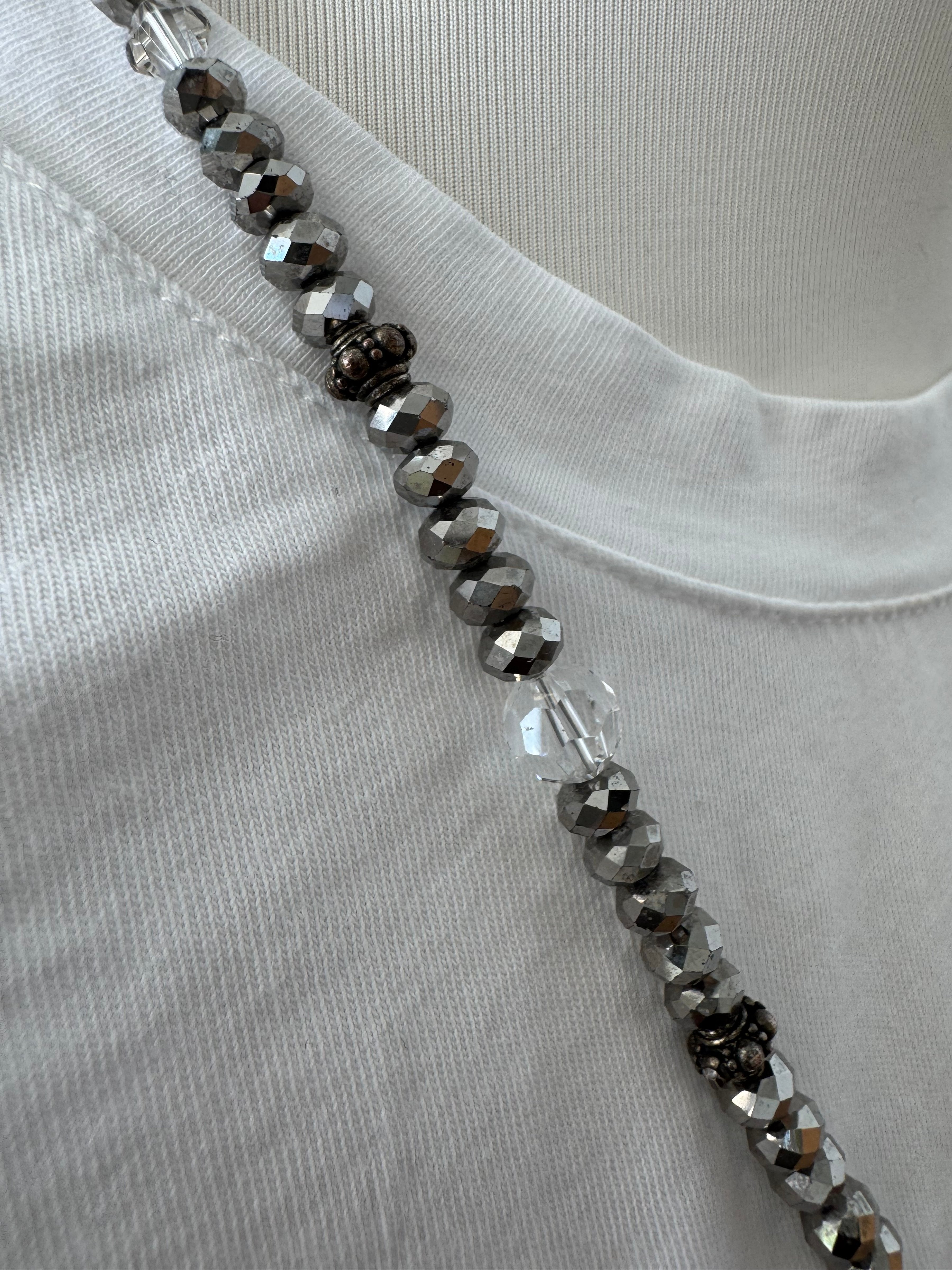 Kabuki Country Necklace with Angel Wing Pendant, Silver, 76 cm, Good Condition