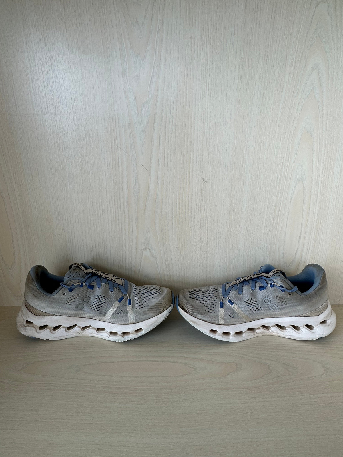 On Running Cloudsurfer EU 38.5 Heather/White - Normal Use, Stains