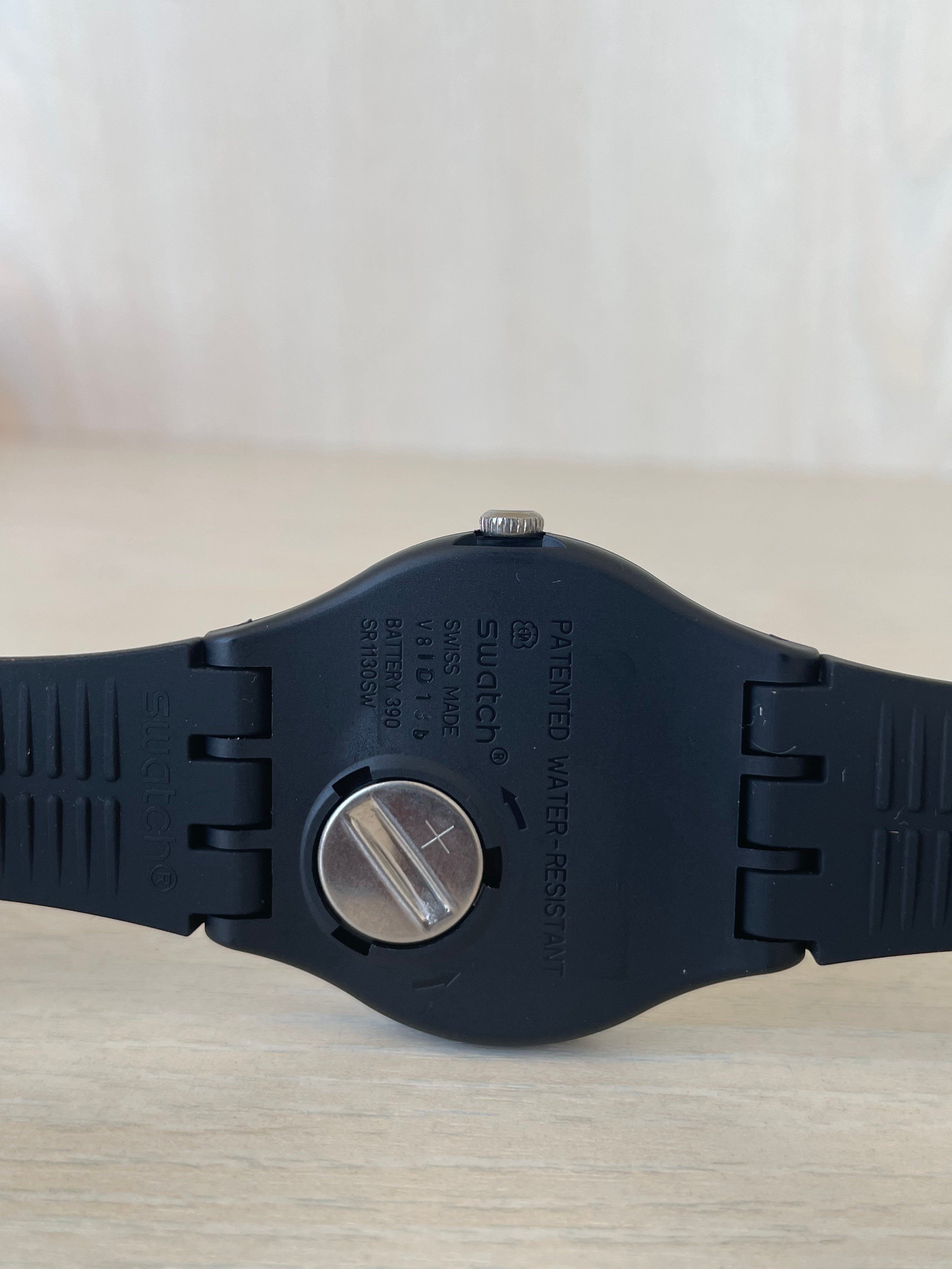 Swatch Aktionär Uhr 2023, Sehr Gut, 25.5cm, Originalbox