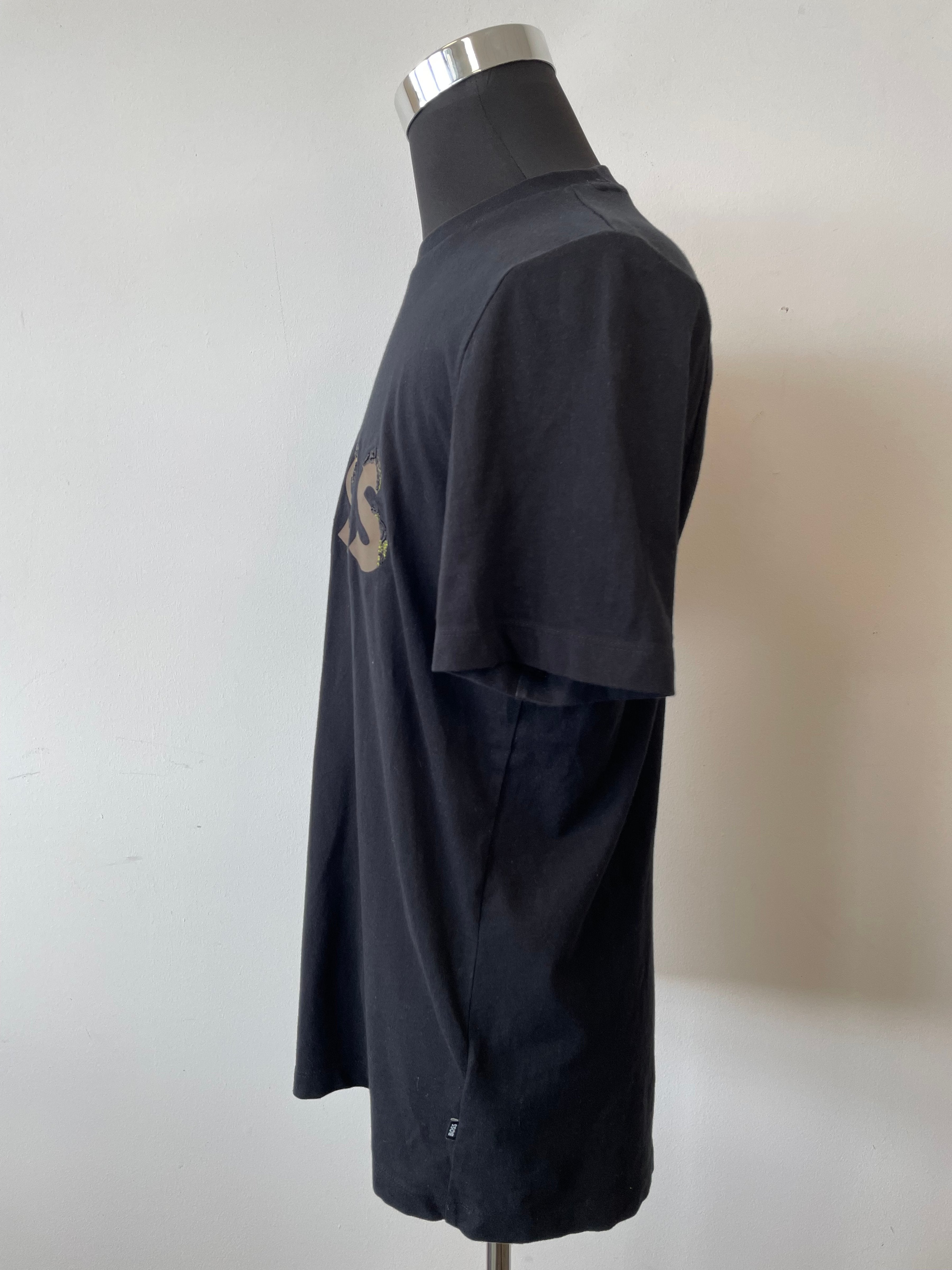 BOSS Camouflage Logo T-Shirt – Black, Size L, Very Good Condition