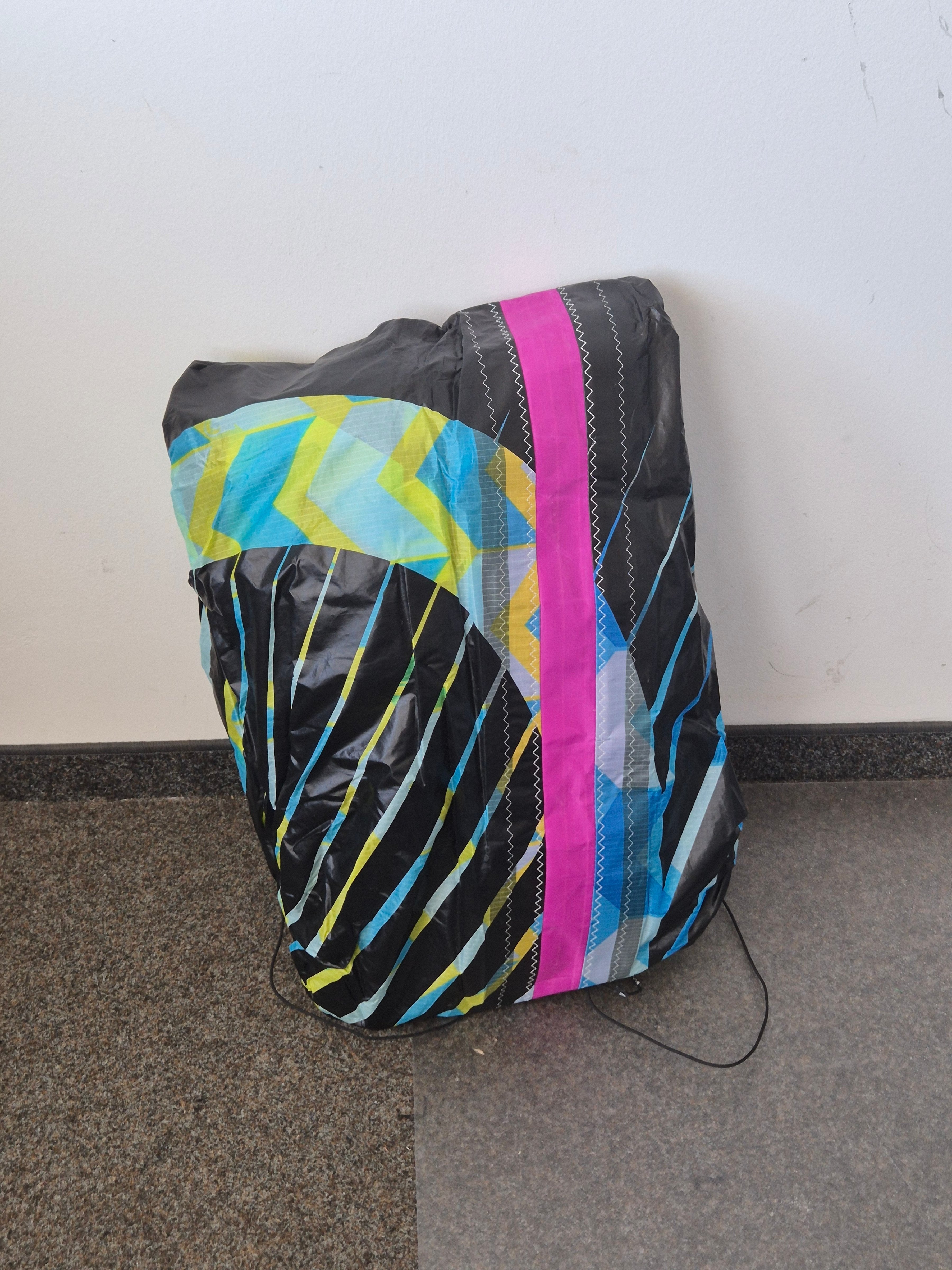 Liquid Force Solo Kite 9m Blau/Schwarz/Gelb - Guter Zustand