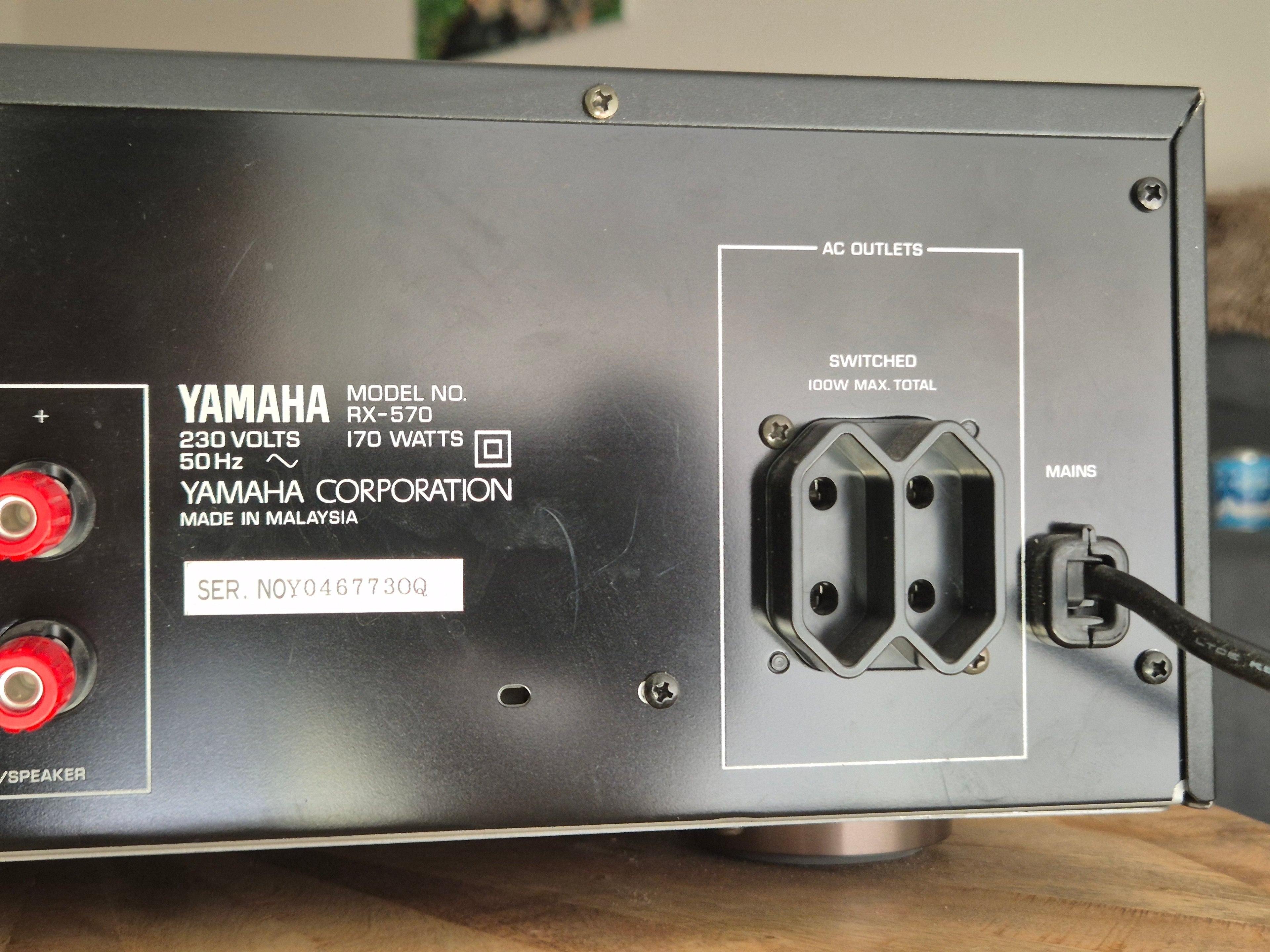 Yamaha RX-570 Stereo Receiver, Black, Very Good Condition
