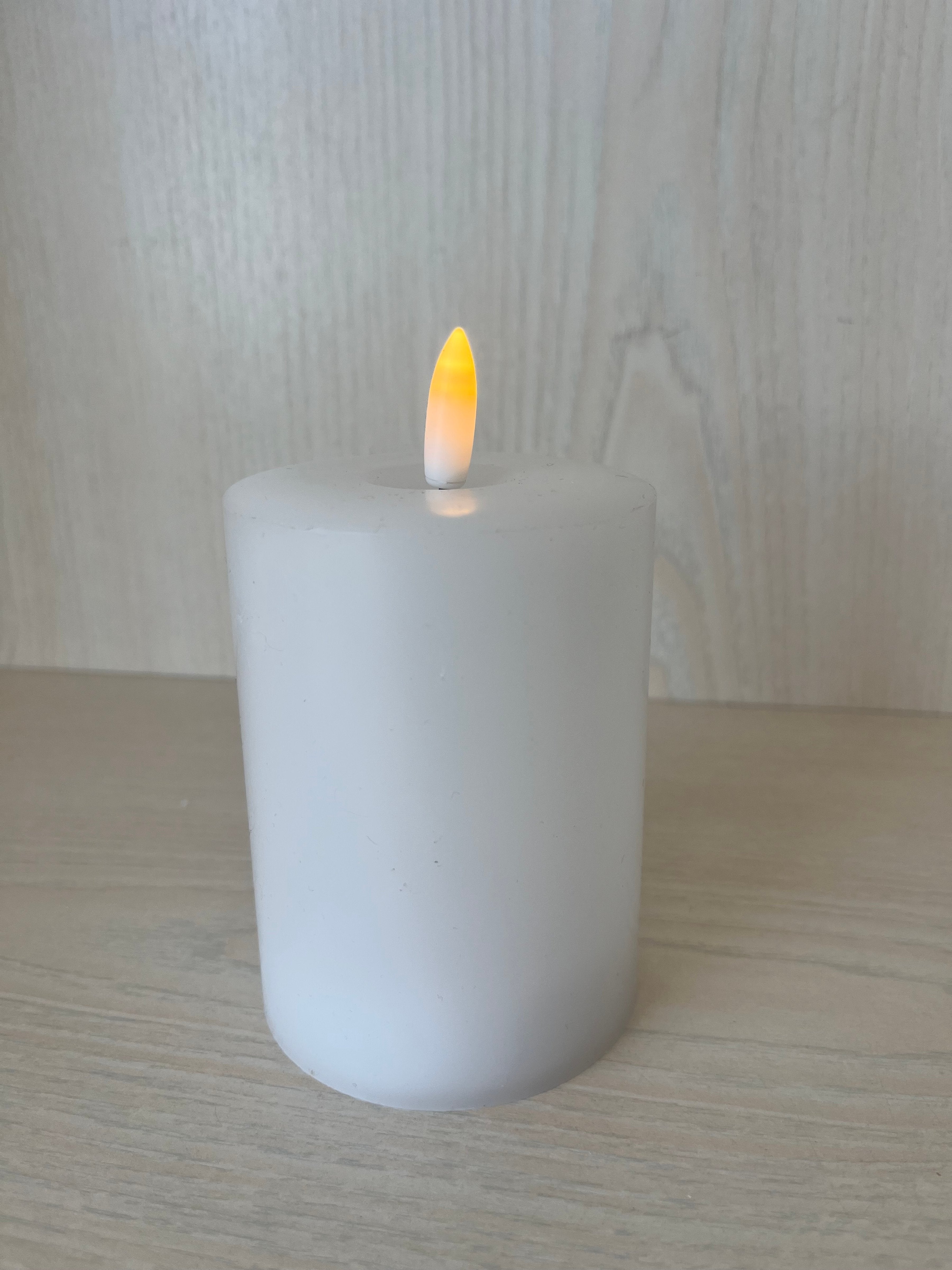 QVC Elambia Crystal Lotus Candle Holder Set, Like New, Medium, Clear Crystal