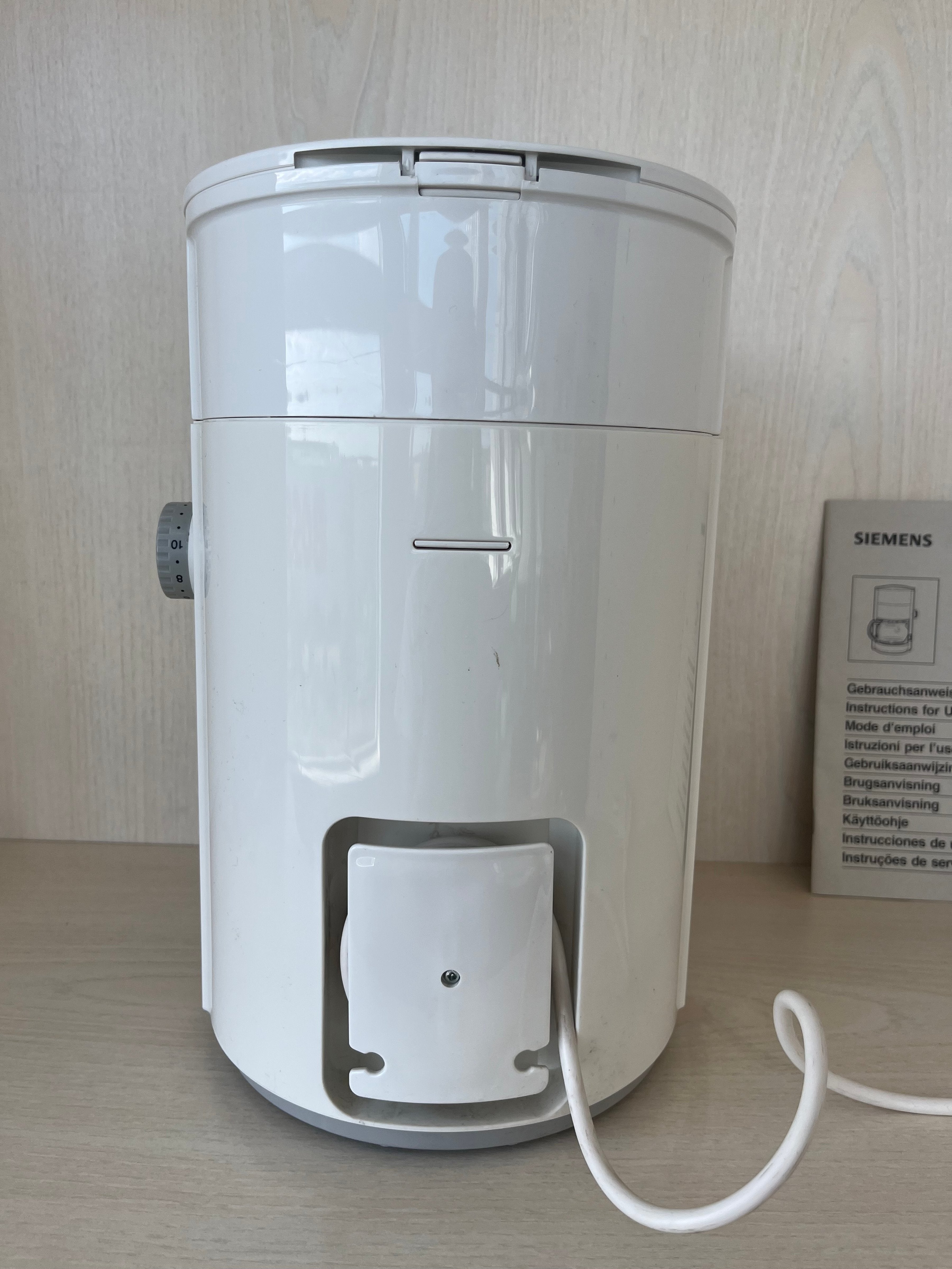Siemens TA90 Coffee Machine, White, 4 Cups, Normal Use
