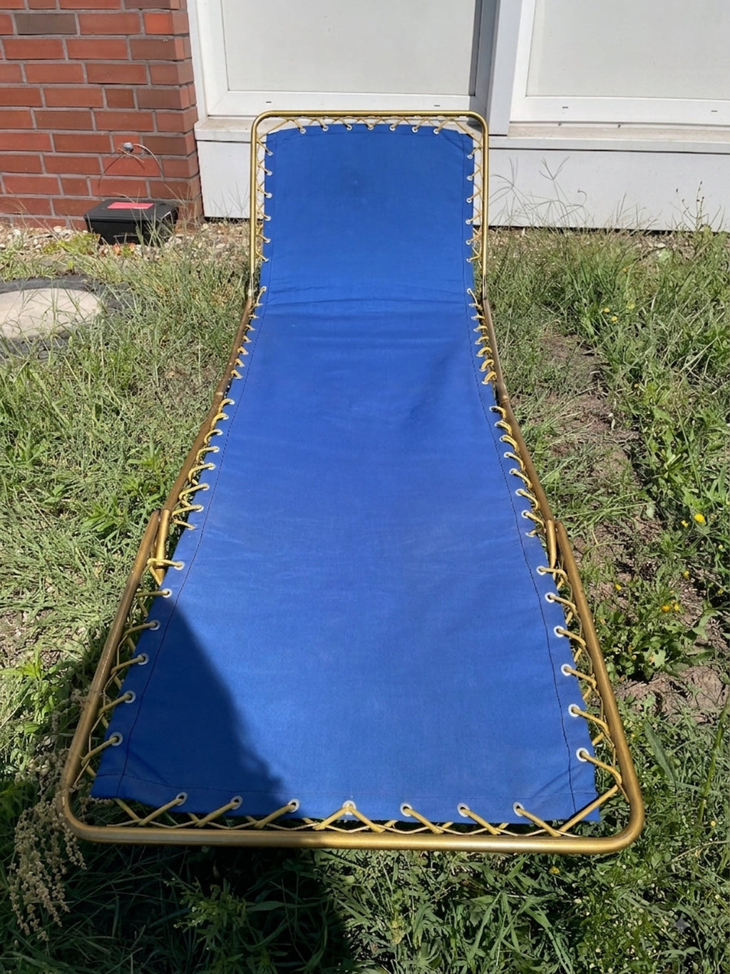 Vintage Lafuma Liegestuhl, Blau/Gold, Sehr Gut, 194x63 cm, 2 Stück verfügbar
