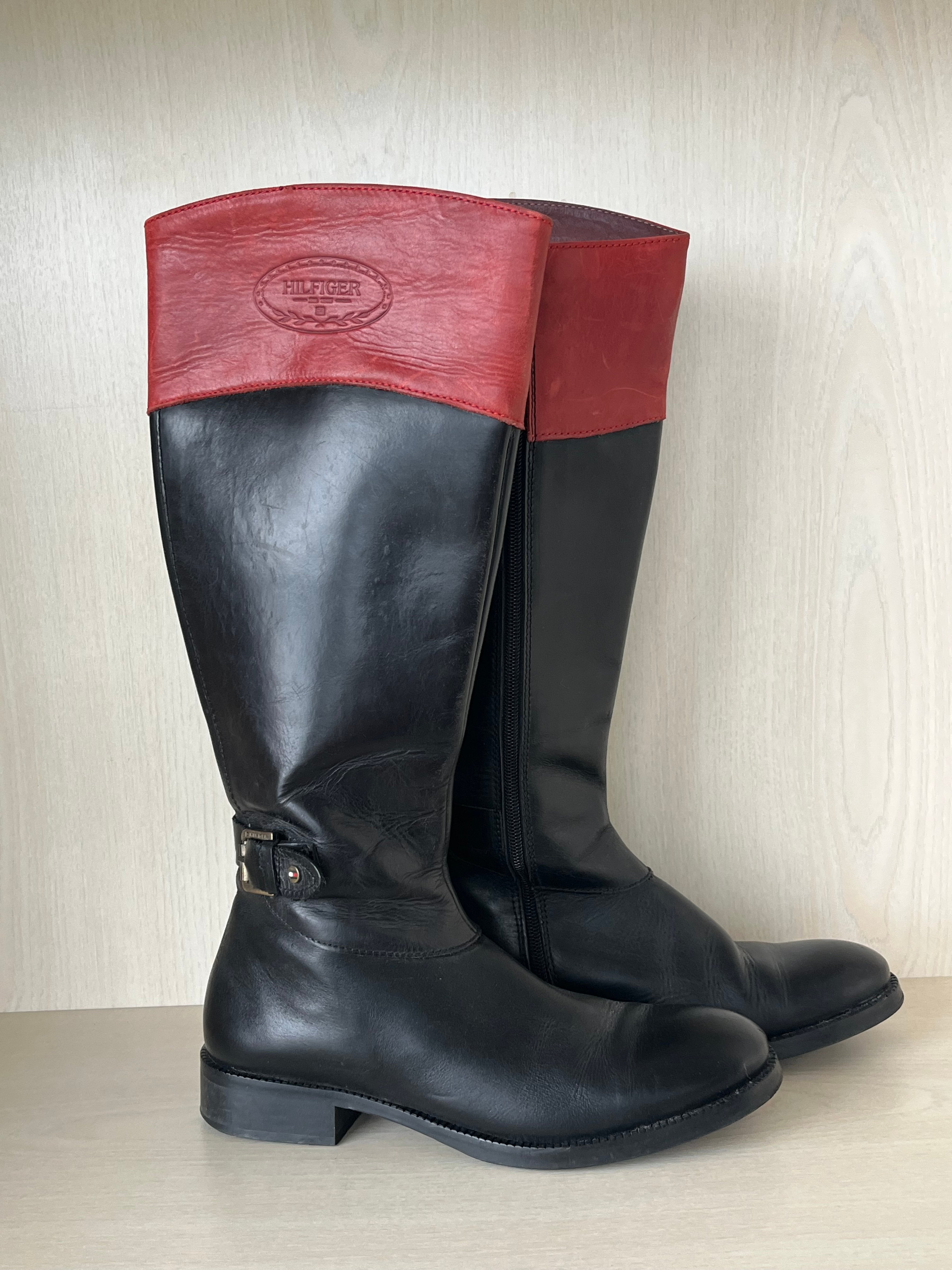 Tommy Hilfiger Damen Leder Reitstiefel EU 40 Schwarz/Rot Sehr Gut