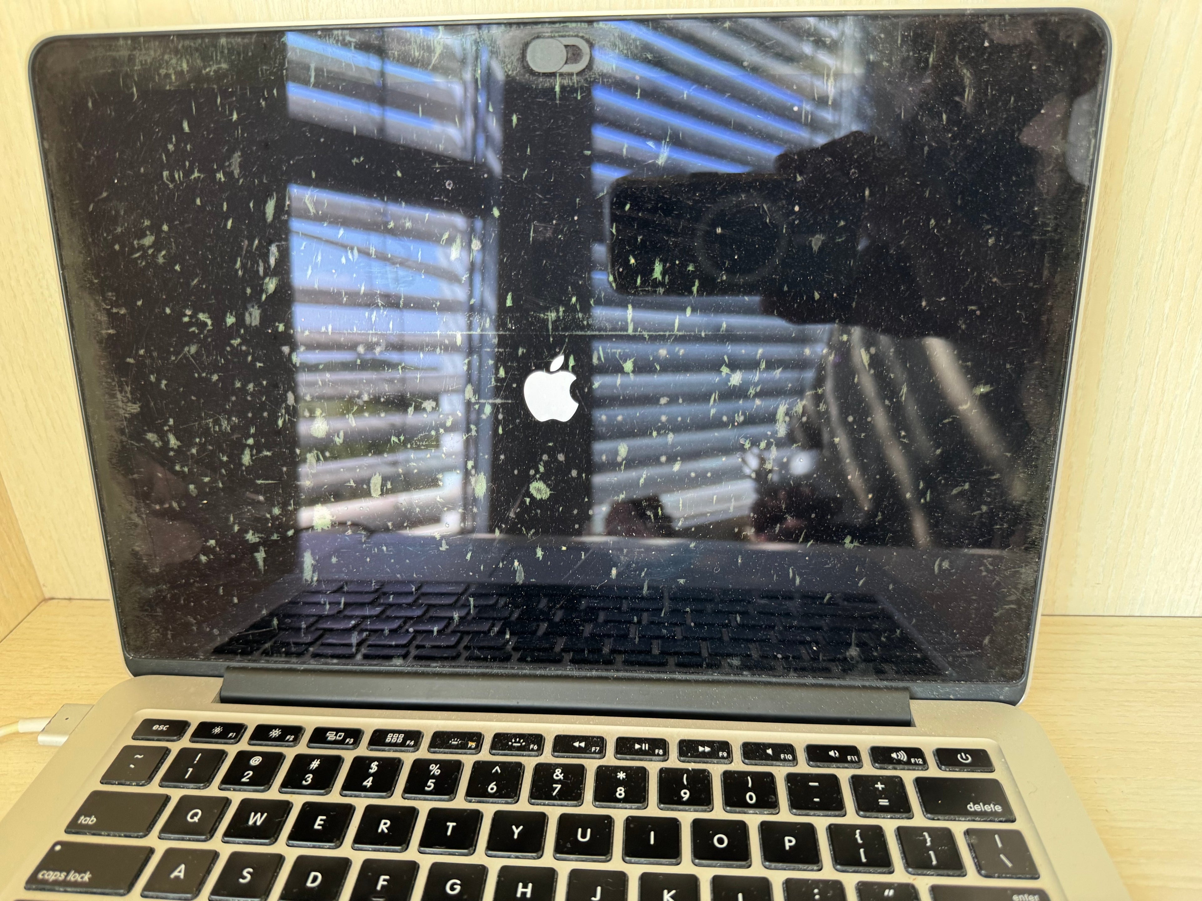 Apple MacBook Pro Retina 13 Silber 256GB 8GB i5 Guter Zustand