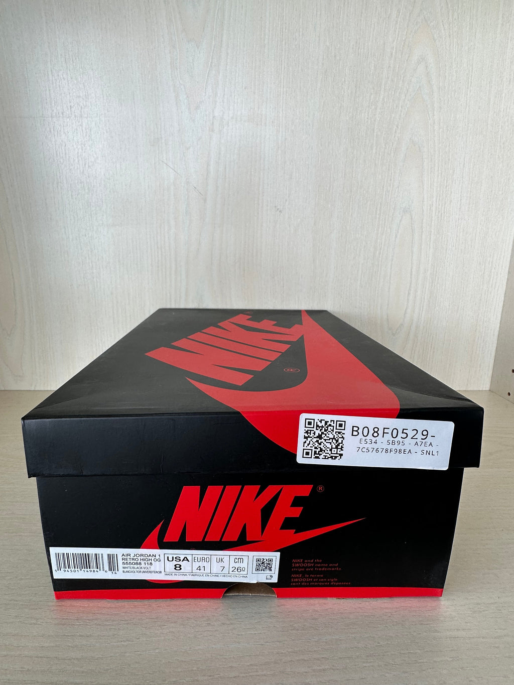Nike Air Jordan 1 Retro High OG Volt Gold Neu 41 EU