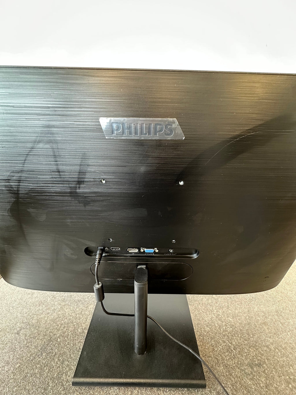 Philips 32E1N1100L 32 LCD Monitor Black Very Good Condition