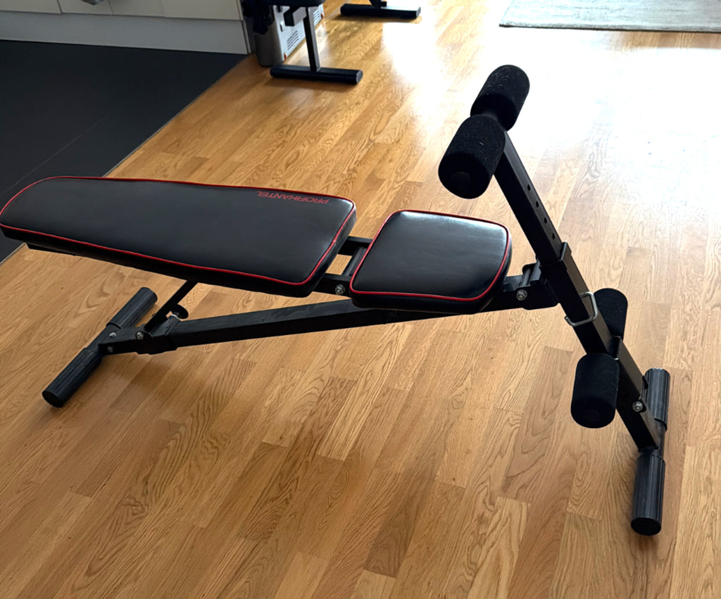 Profihantel Workout Bench Verstellbar Schwarz/Rot Sehr Guter Zustand Standard