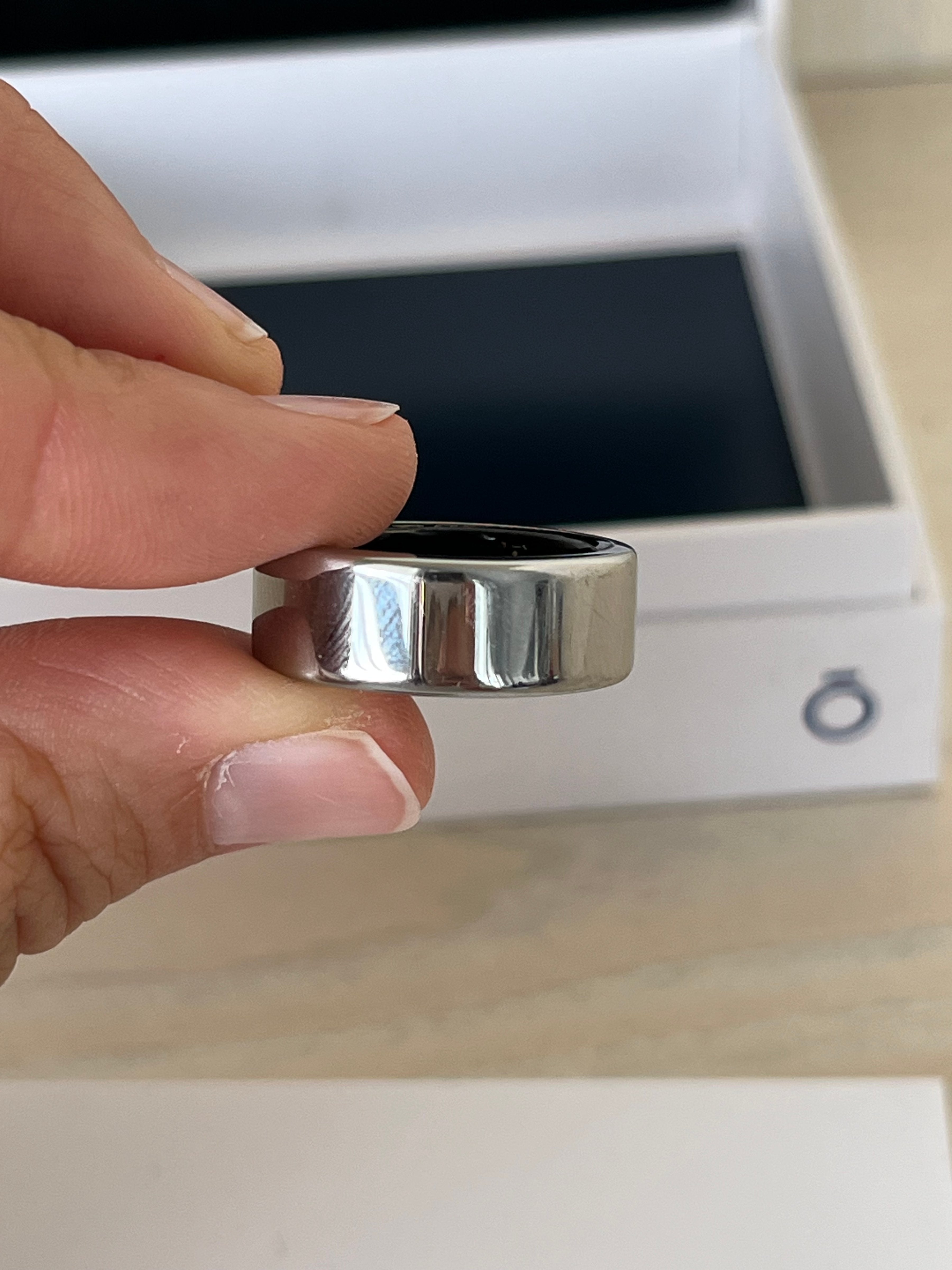Oura Ring Gen3 Heritage Silver US6, Very Good Condition