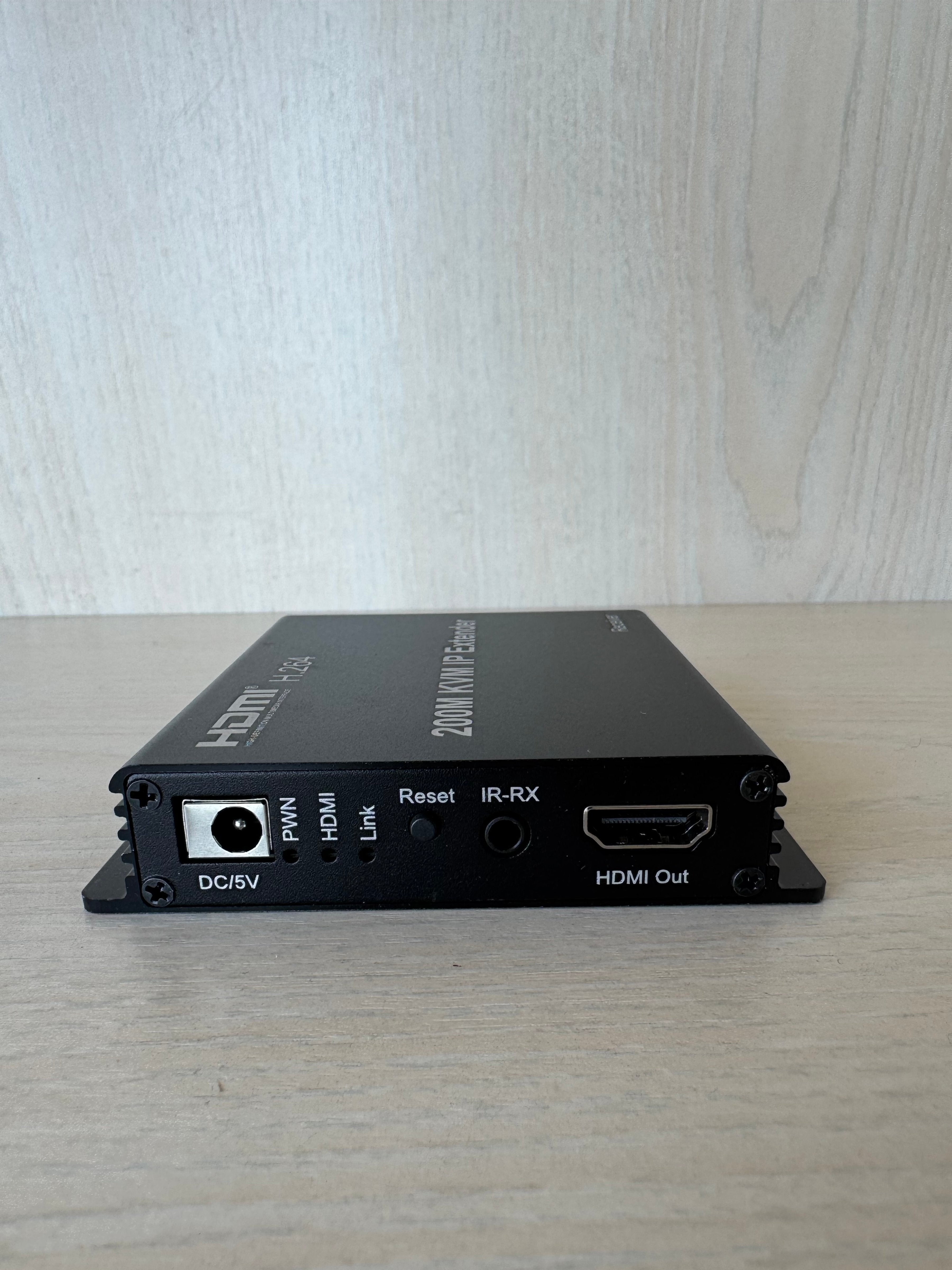 Generic HDMI KVM IP Extender 200M Schwarz Kompakt Sehr Gut