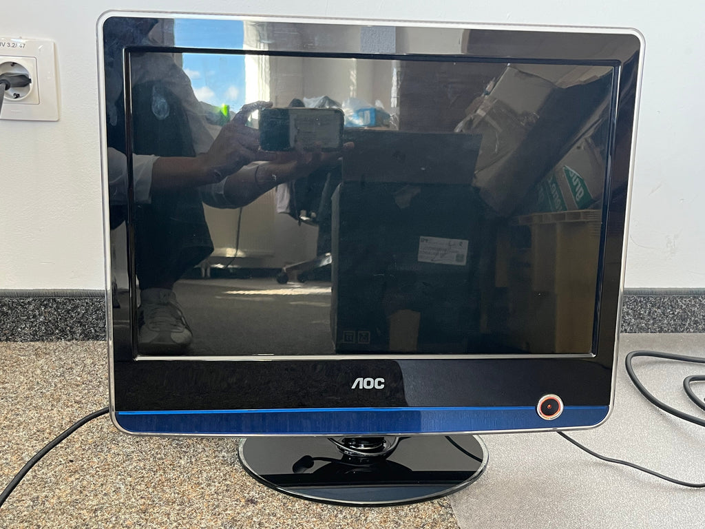 AOC Monitor F19, 18.5 Zoll, Schwarz, Zustand: Gut
