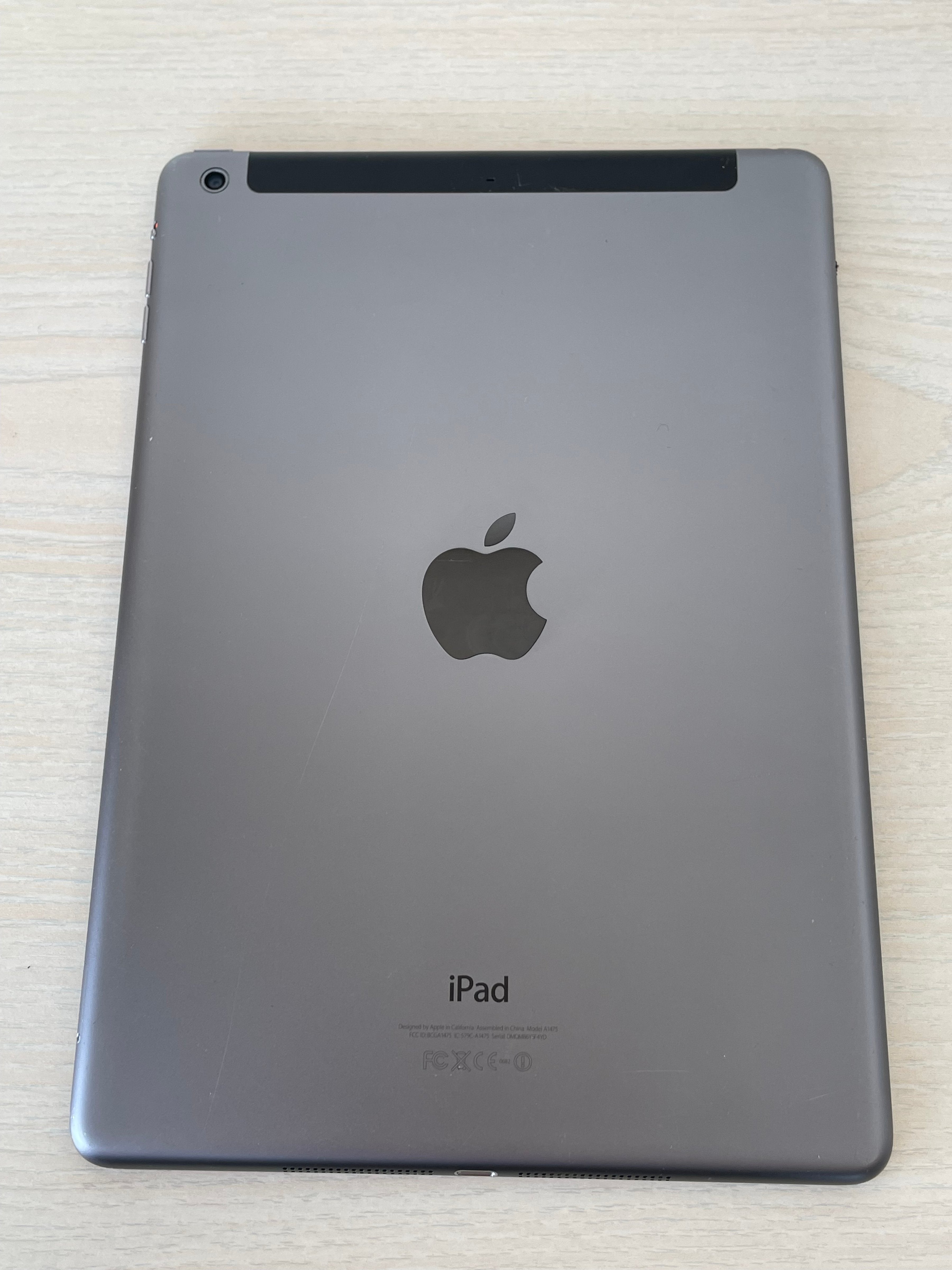 Apple iPad Air 2 9.7 64GB Space Grau, Gebrauchsspuren