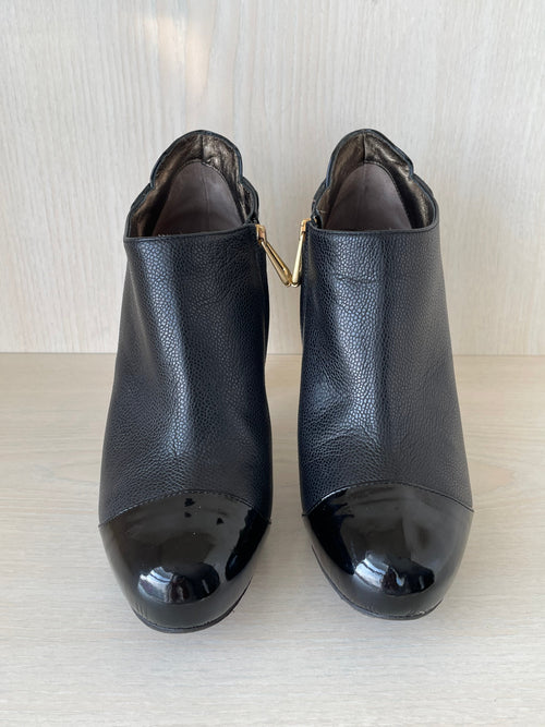 Aquazzura Black Leather Ankle Boot, Size 38 EU, Very Good Condition