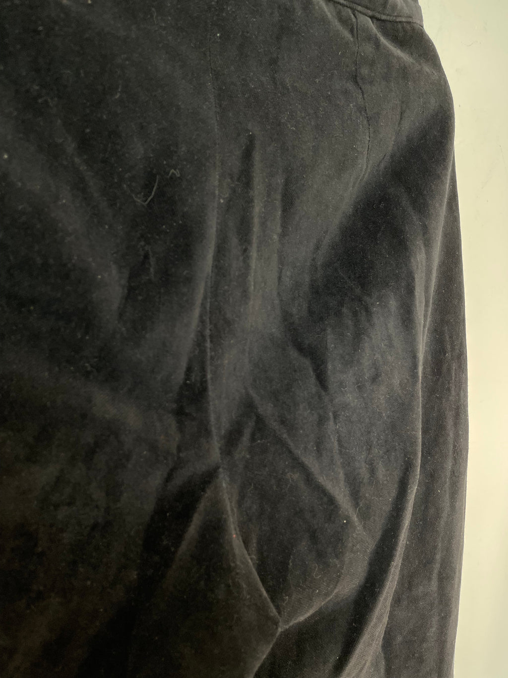 Schwarze Leinenhose mit Fransen, Größe M, guter Zustand