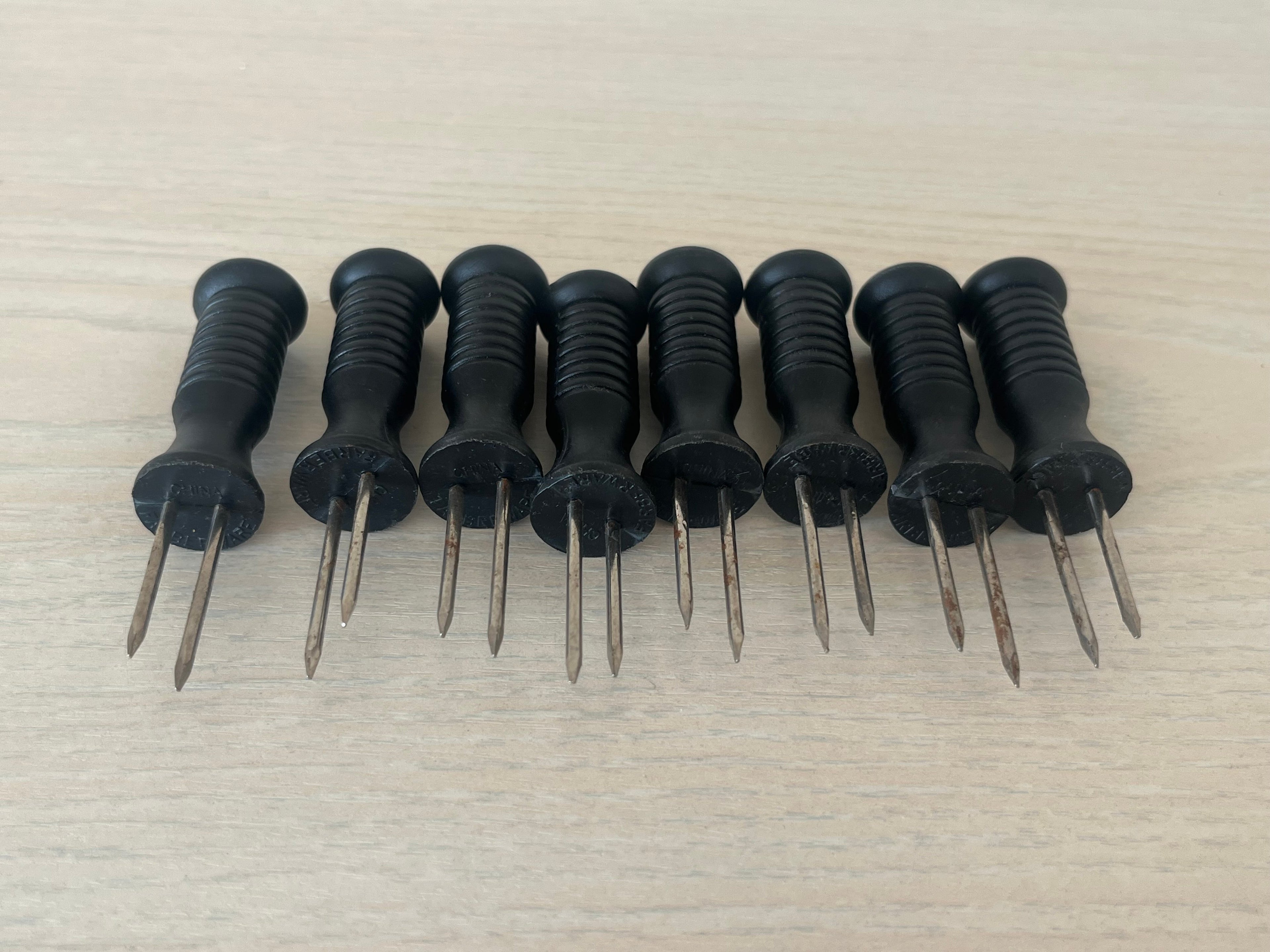 Farberware 8-tlg. Maiskolbenhalter Set – Kunststoff/Edelstahl, Schwarz, Gut