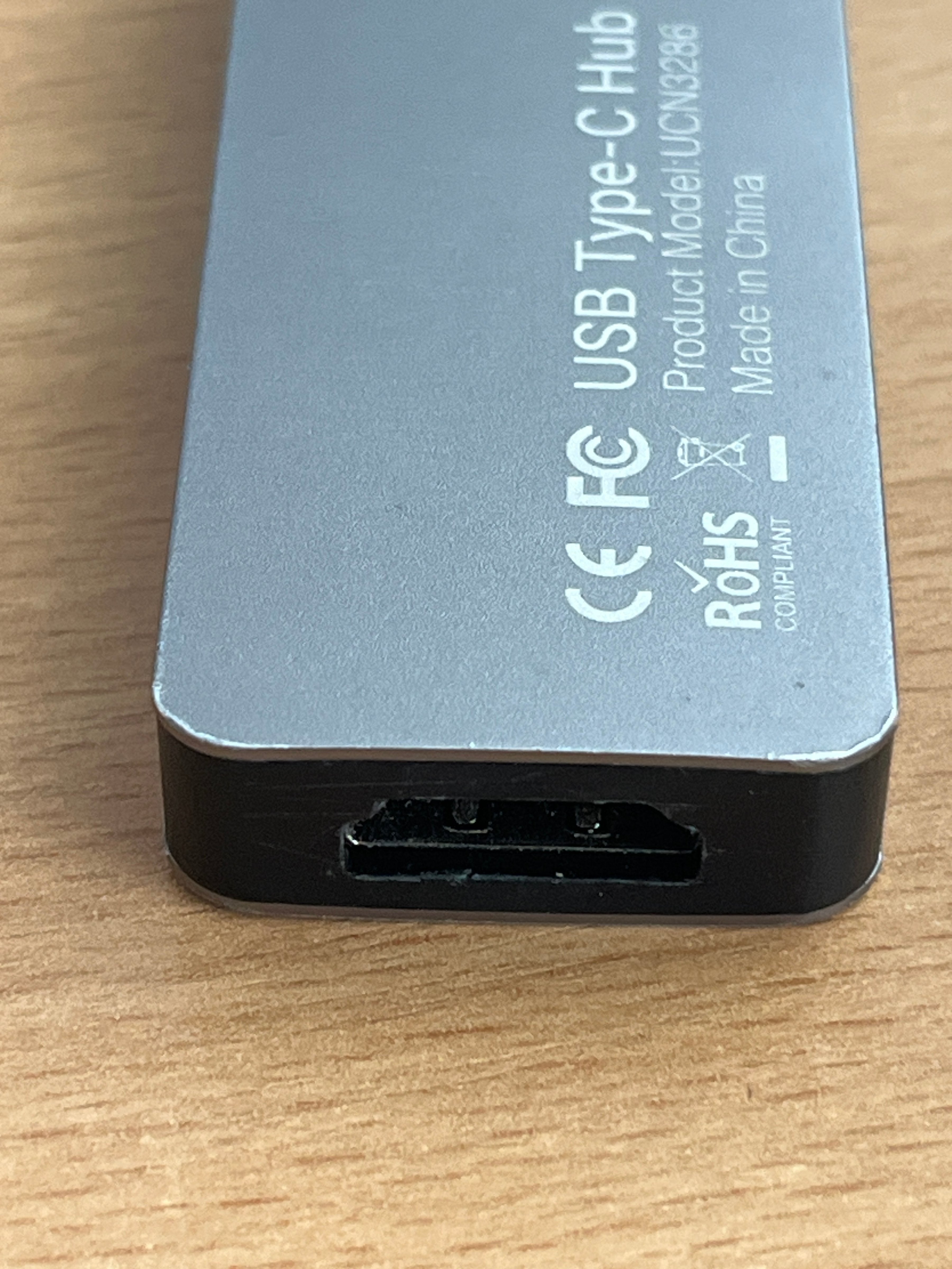 Levin USB-C Hub Pro UCN3286 Silber Kompakt Sehr Gut