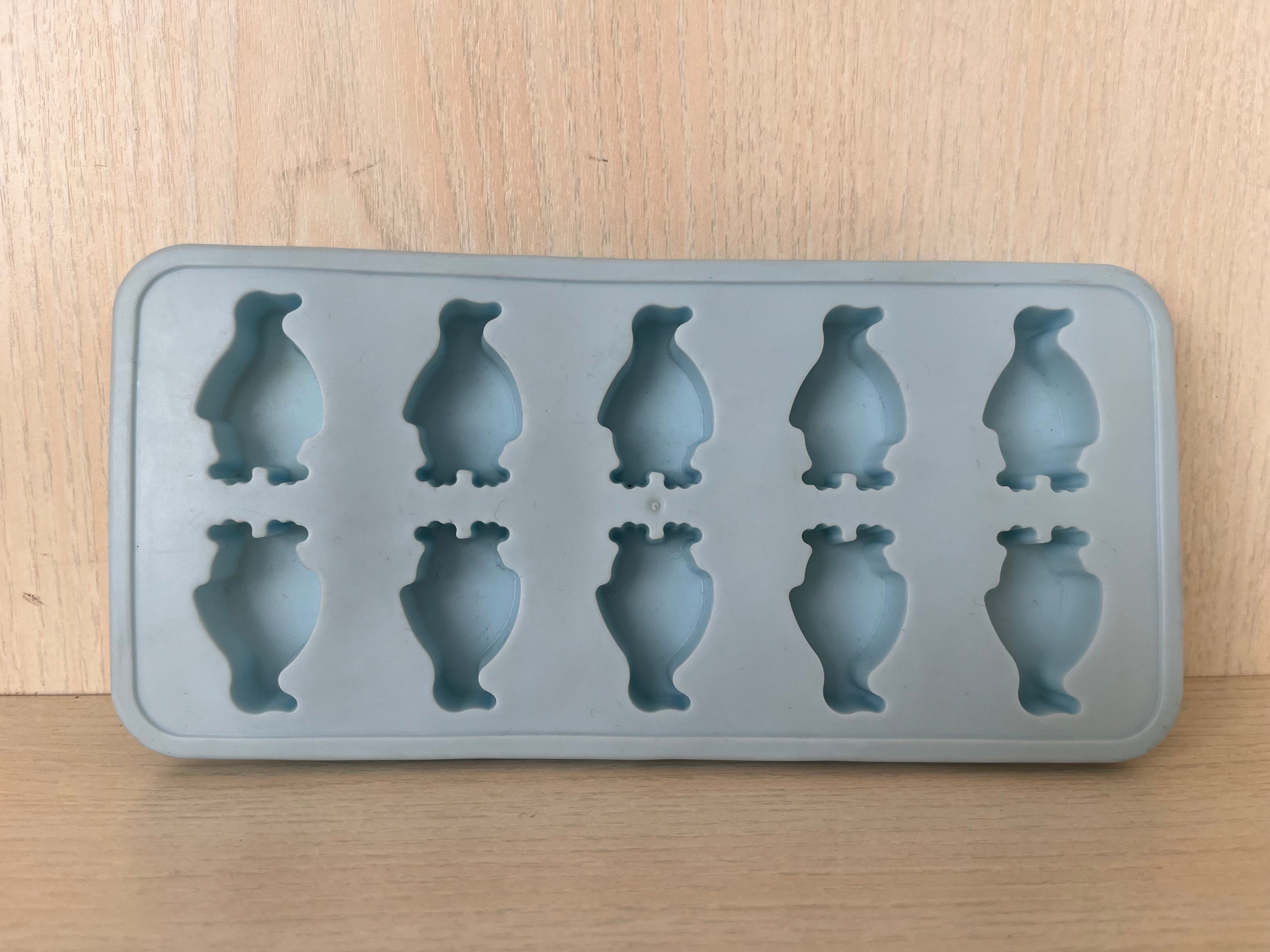 Penguin Silicone Mold, 10 Cavities, Light Blue, Good Condition