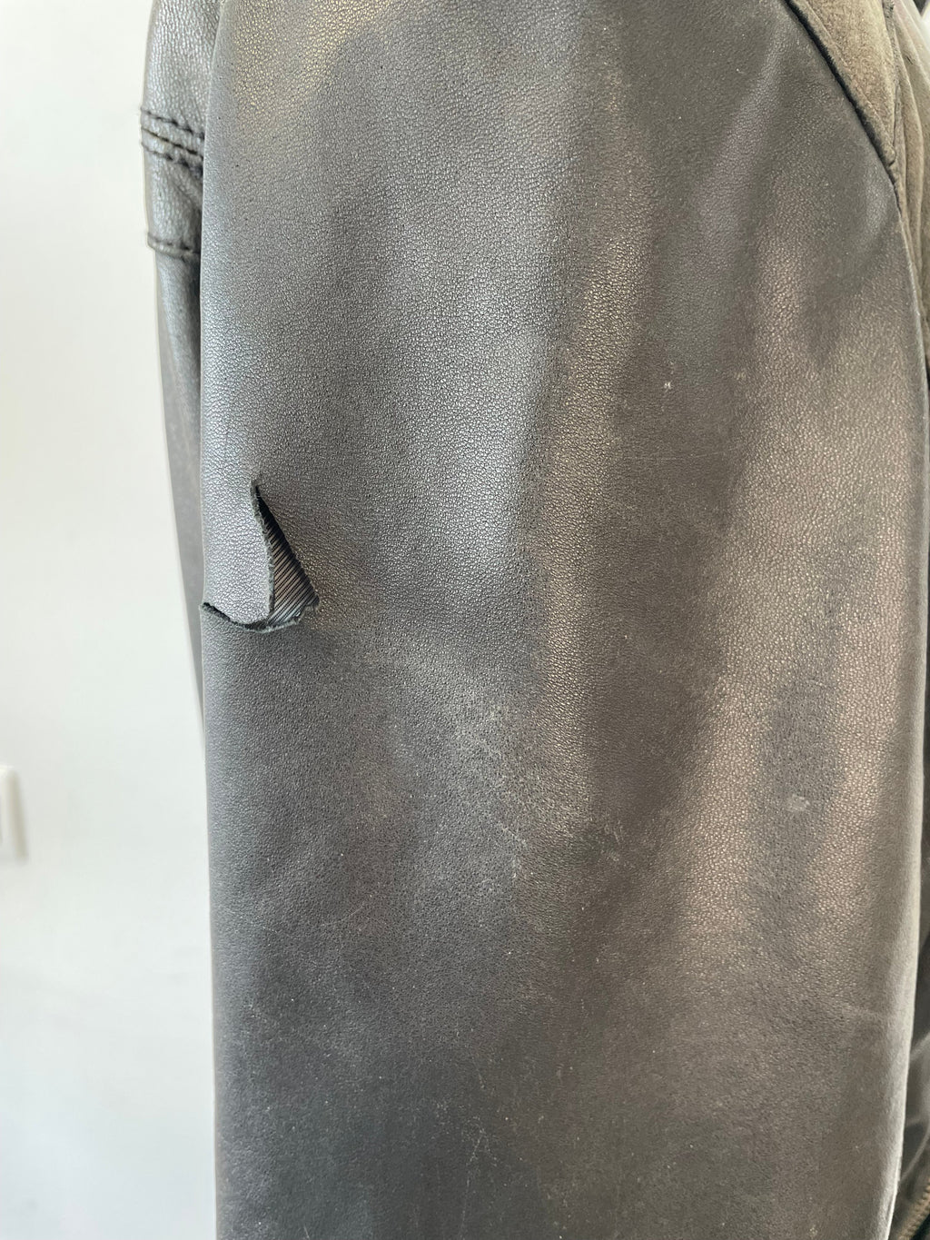 Unbekannte Leder Bikerjacke Schwarz M, Zustand: Stark gebraucht