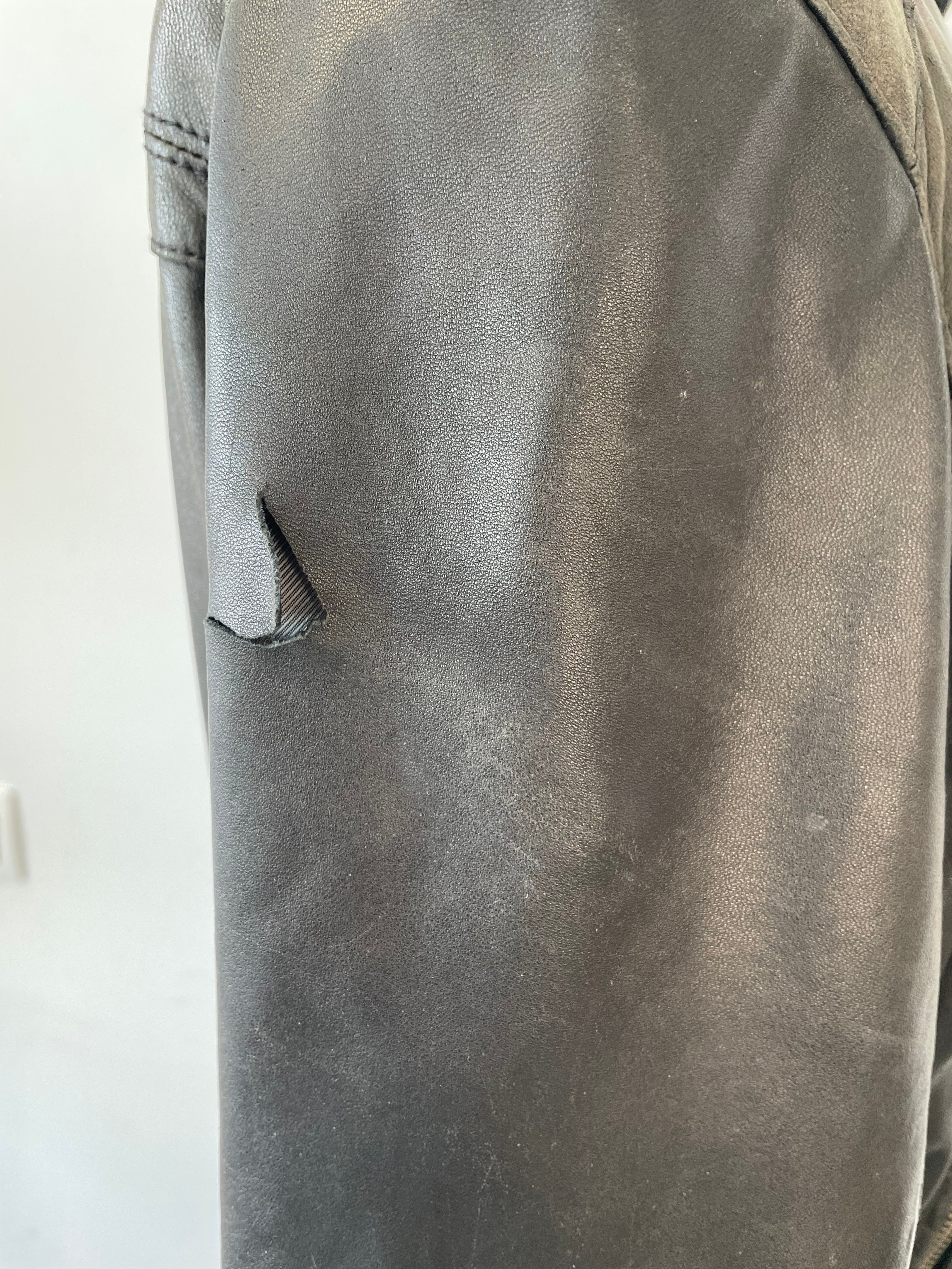 Unbekannte Leder Bikerjacke Schwarz M, Zustand: Stark gebraucht