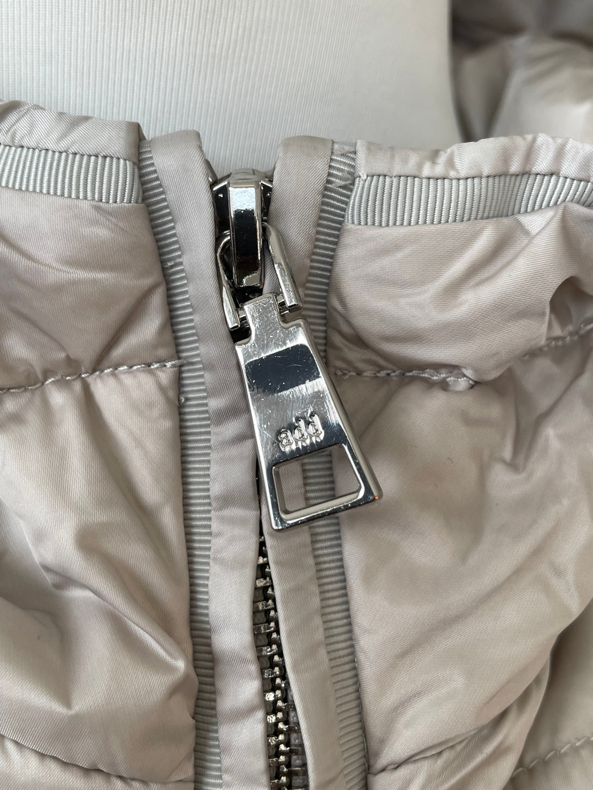 Add Daunenjacke 6AW2109 – Beige, Größe 34, Zustand: Gut