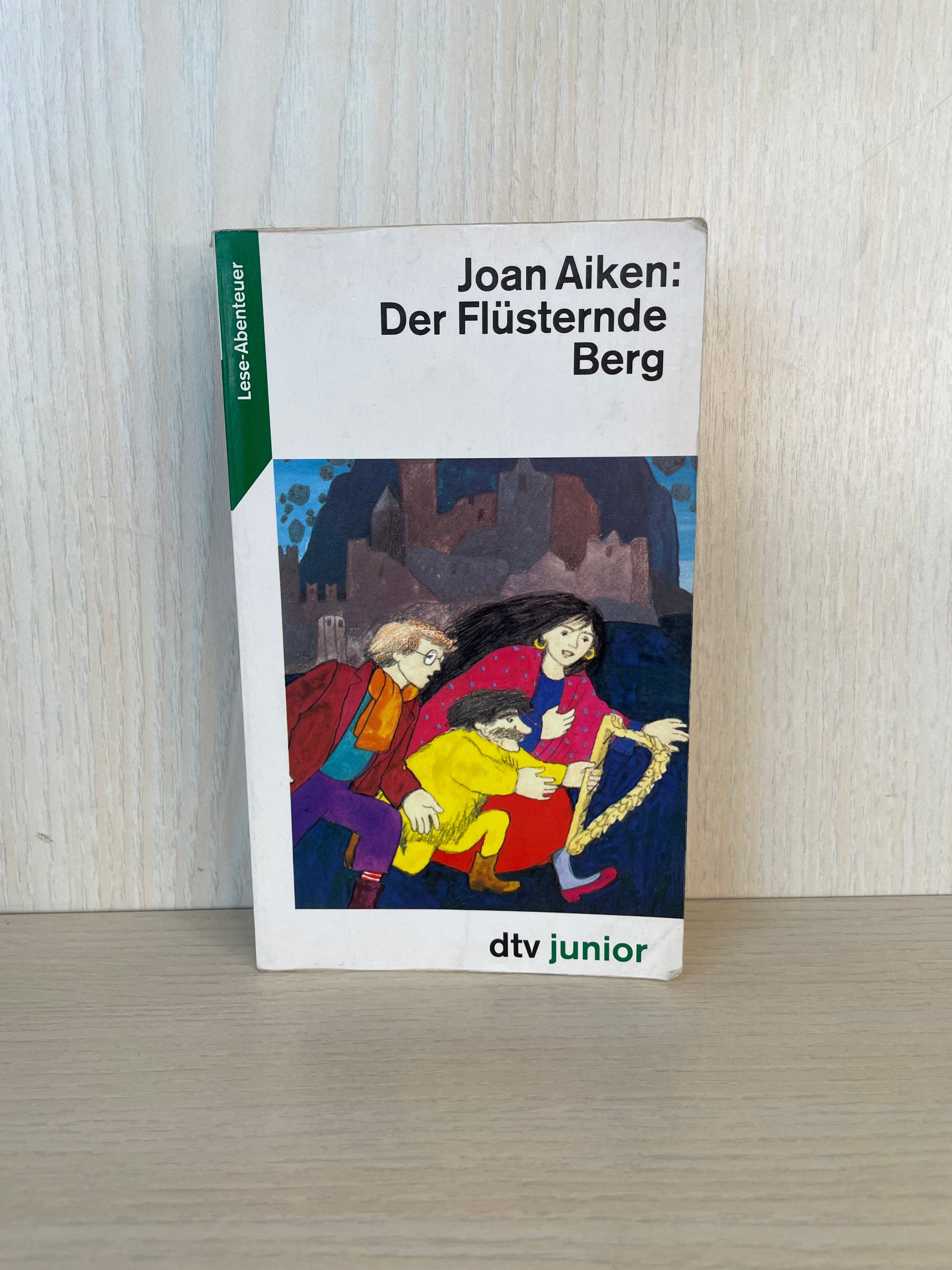 Joan Aiken – Der Flüsternde Berg (dtv junior 7835) – Paperback, Guter Zustand