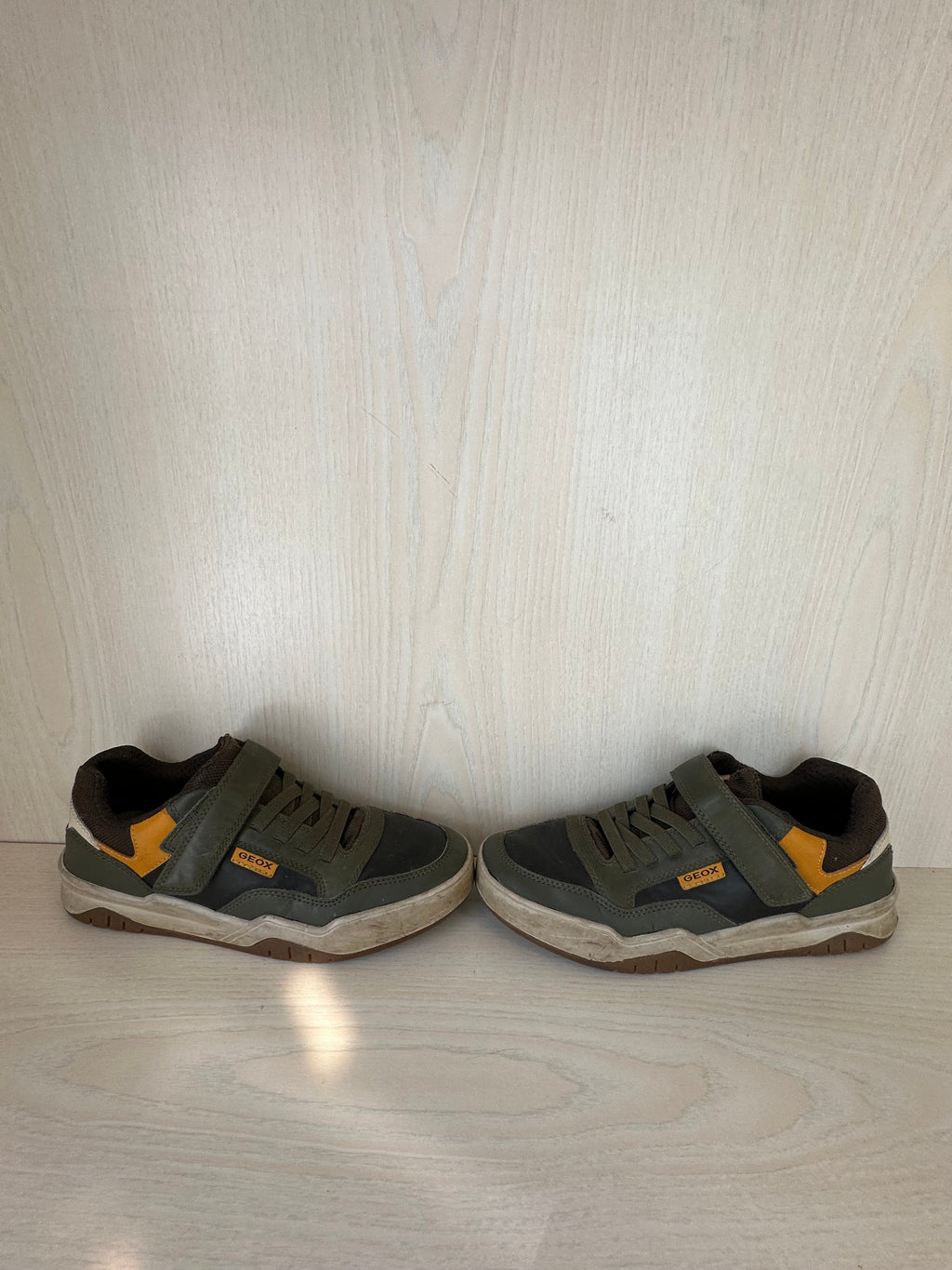 Geox WEEMBLE BOY sneakers EU 38 khaki/orange – poor condition