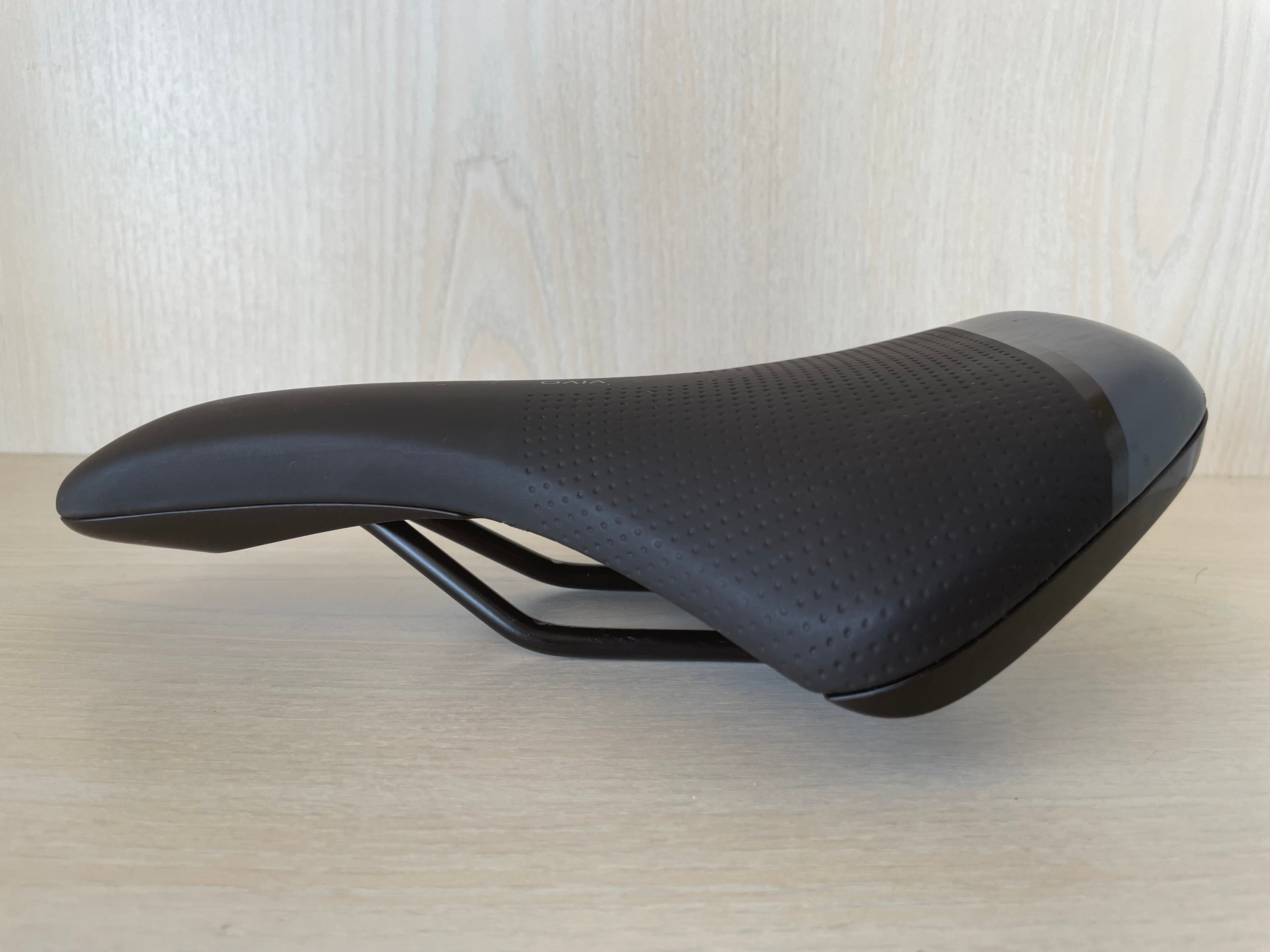 Selle Royal Fahrradsattel Vivo Moderate, 25x16 cm, gut, 2 Risse links