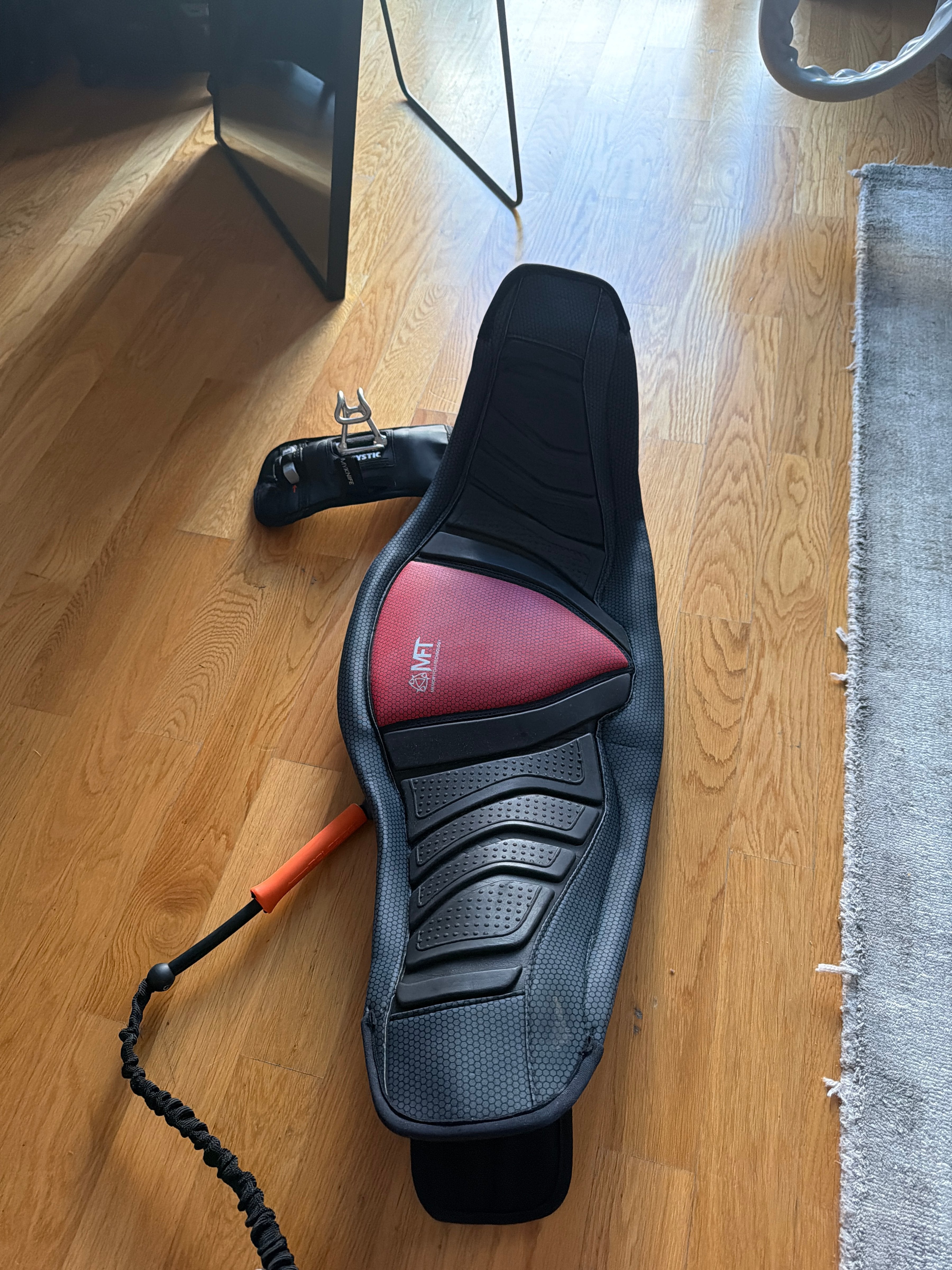 Mystic Kitesurfing Trapez Warrior, Schwarz, Medium, Sehr Gut
