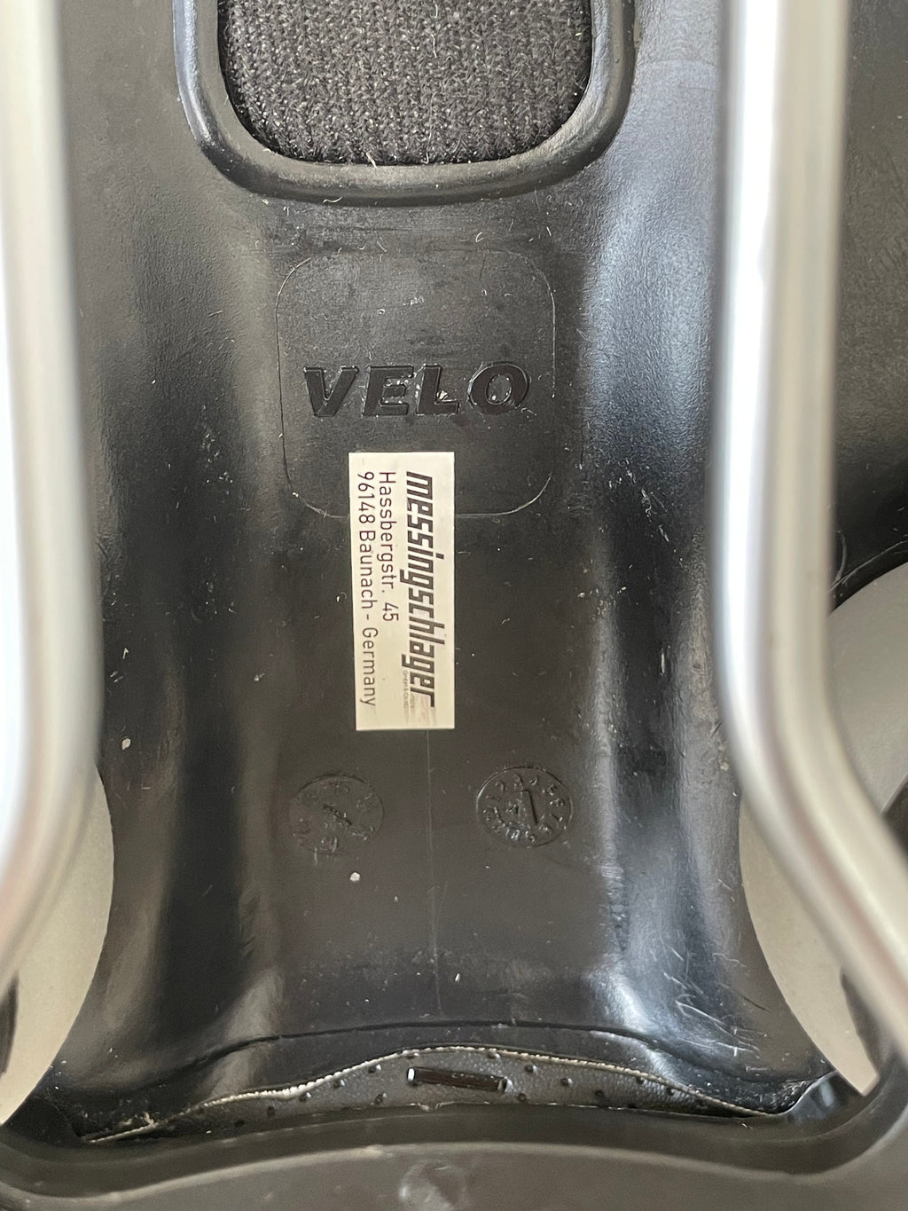 Velo Plush Comfort Bike Seat, Very Good, 27x24cm, Slight Stains