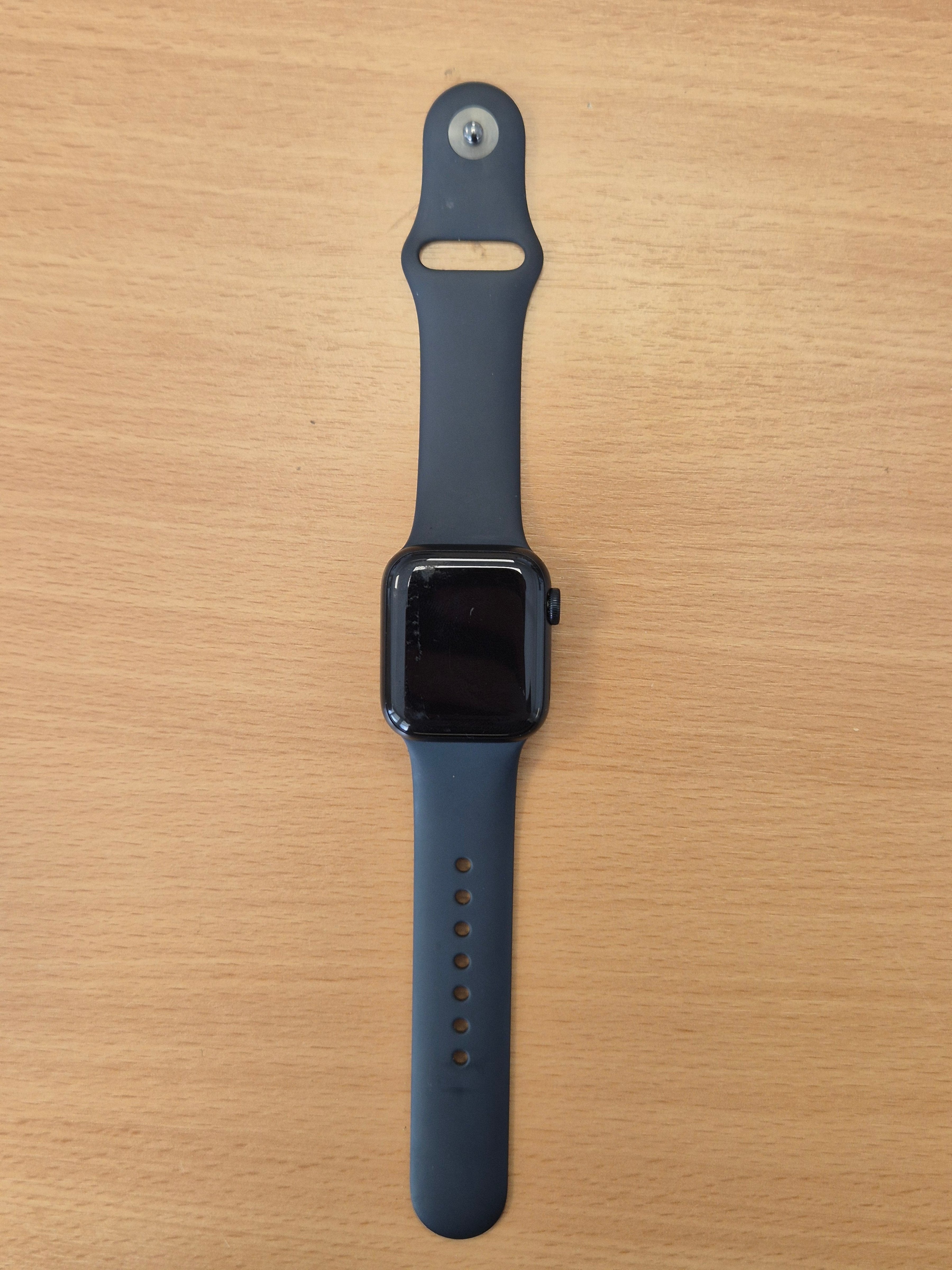 Apple Watch SE 2023, 40mm, WiFi, Kratzer, Akku 100%, Aluminium, Silikonarmband