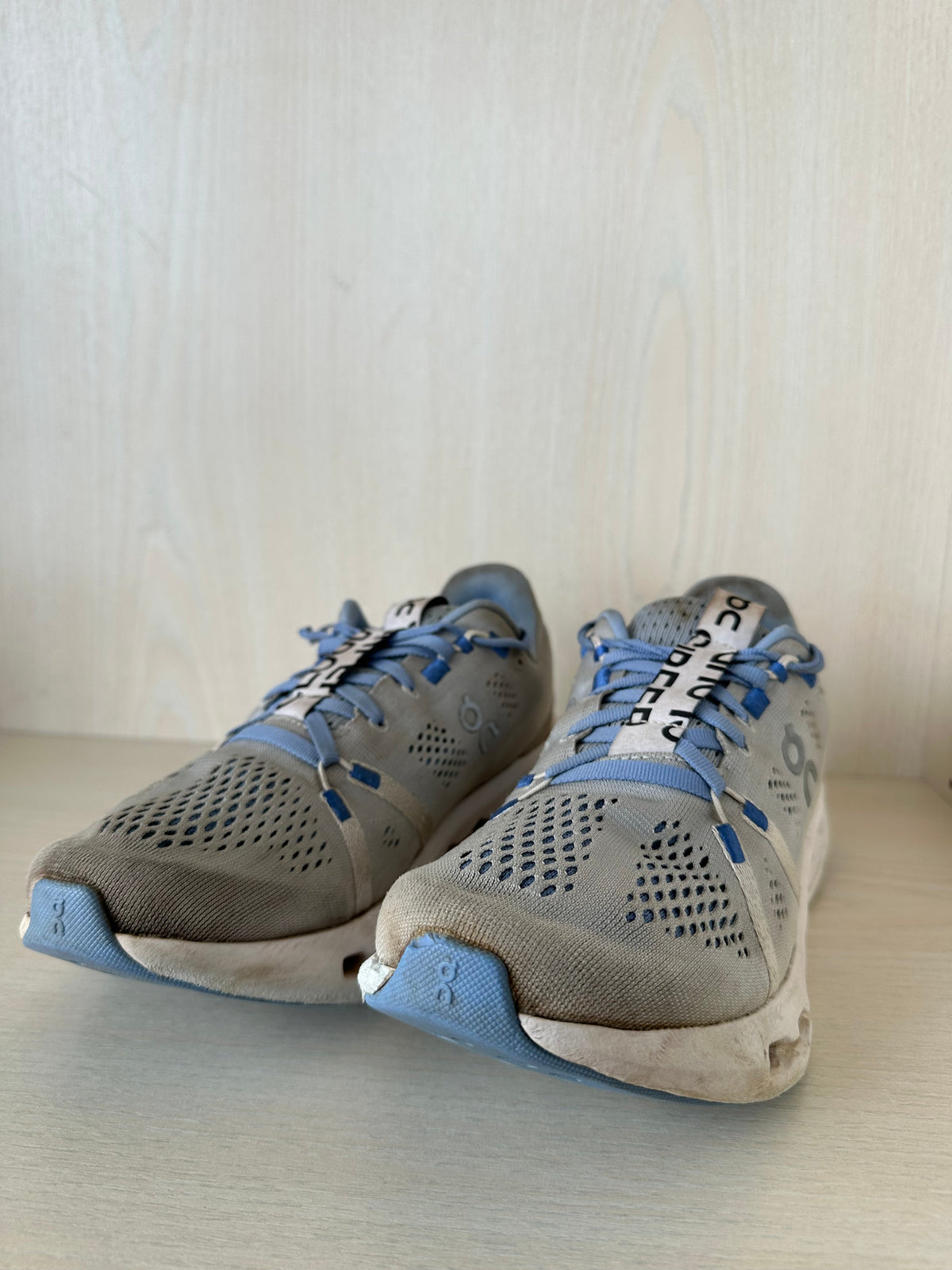 On Running Cloudsurfer EU 38.5 Heather/White - Normal Use, Stains