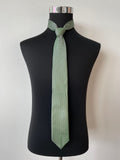 Peter Dahl Men's Green Silk Tie - Very Good Condition