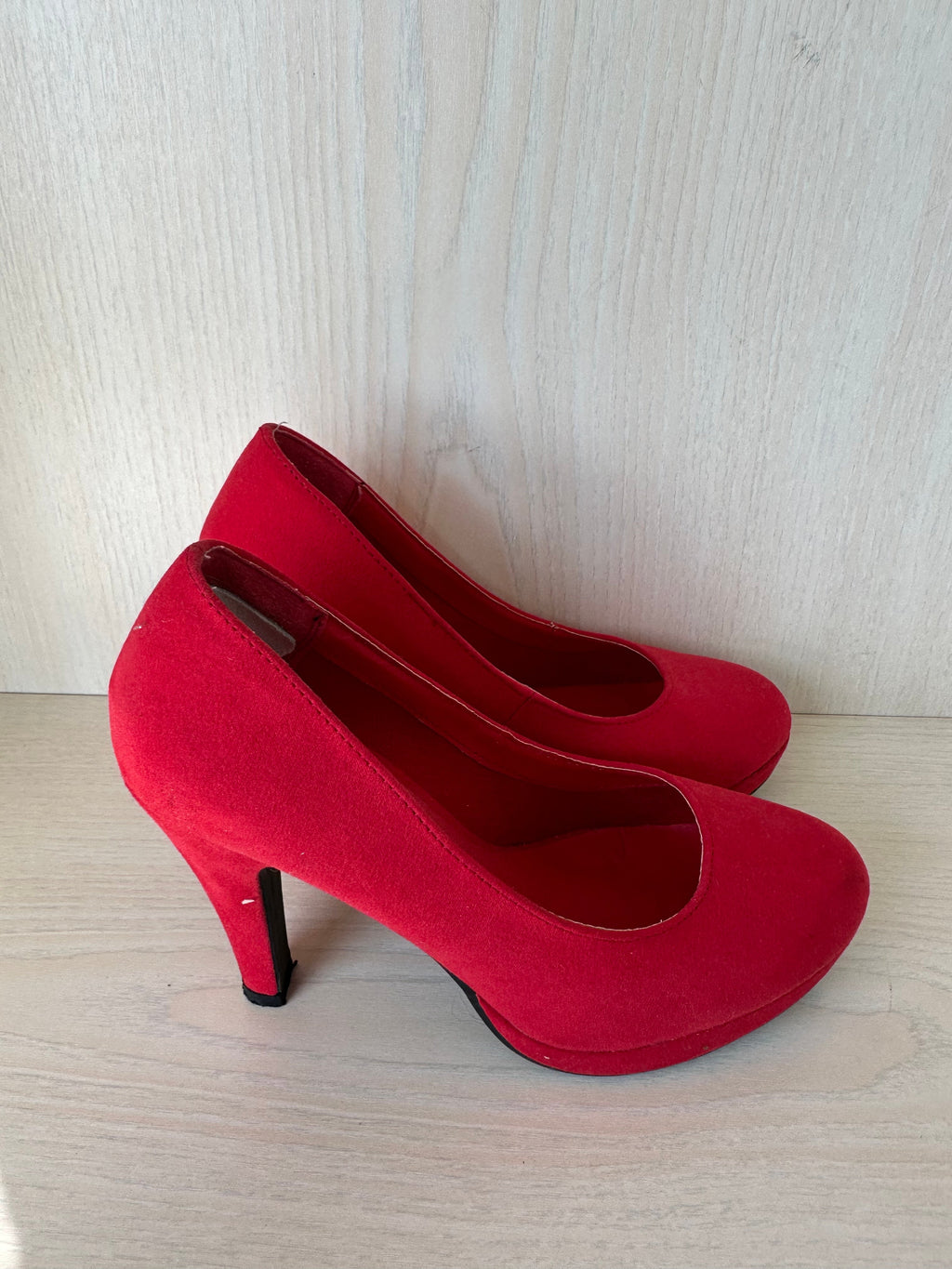 Gil Peterson Red Leather Stiletto, Size 36 EU, Very Good Condition