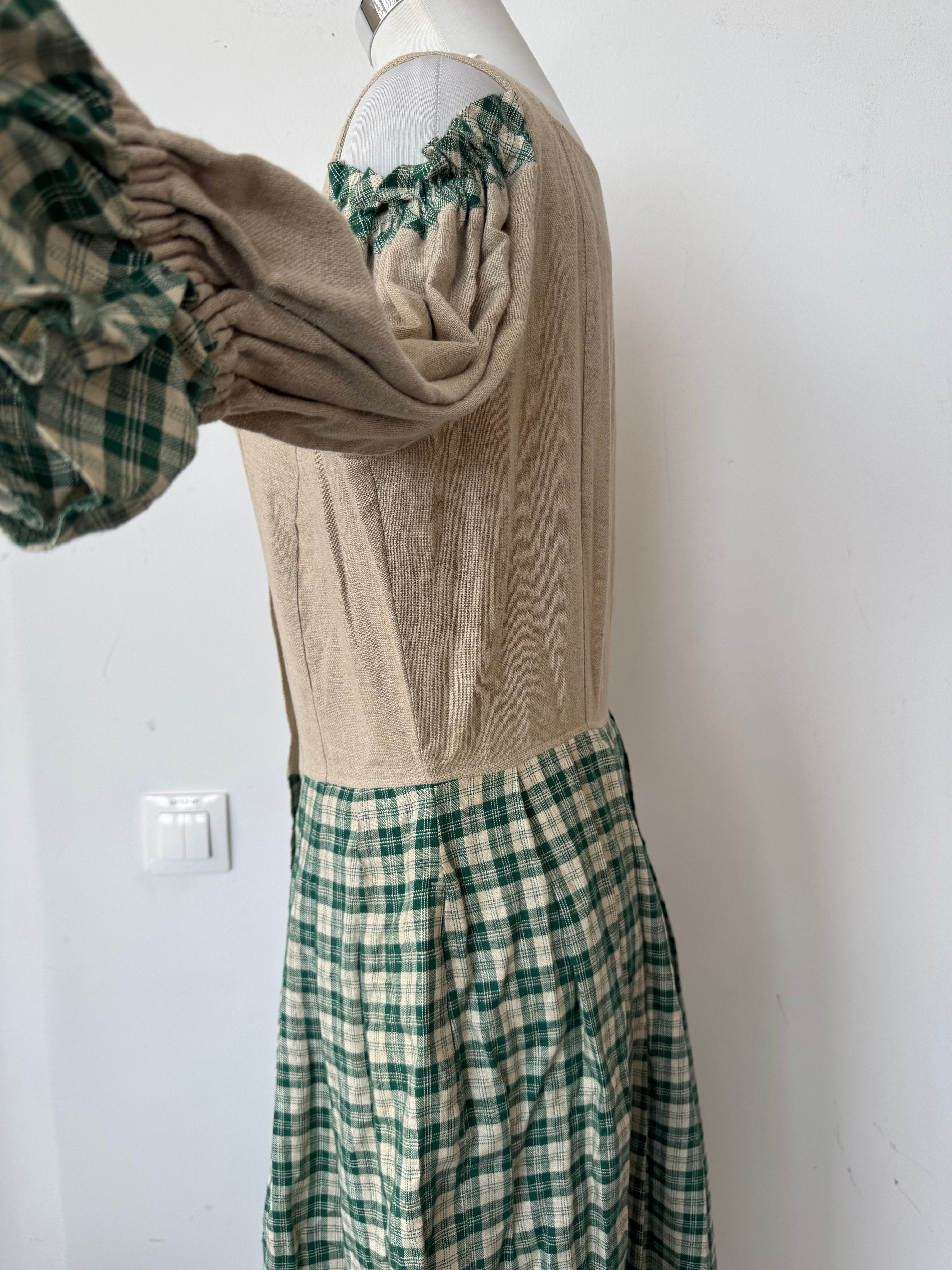 Your Sixth Sense Traditional Dirndl Dress M Beige Green Linen Very Good Condition