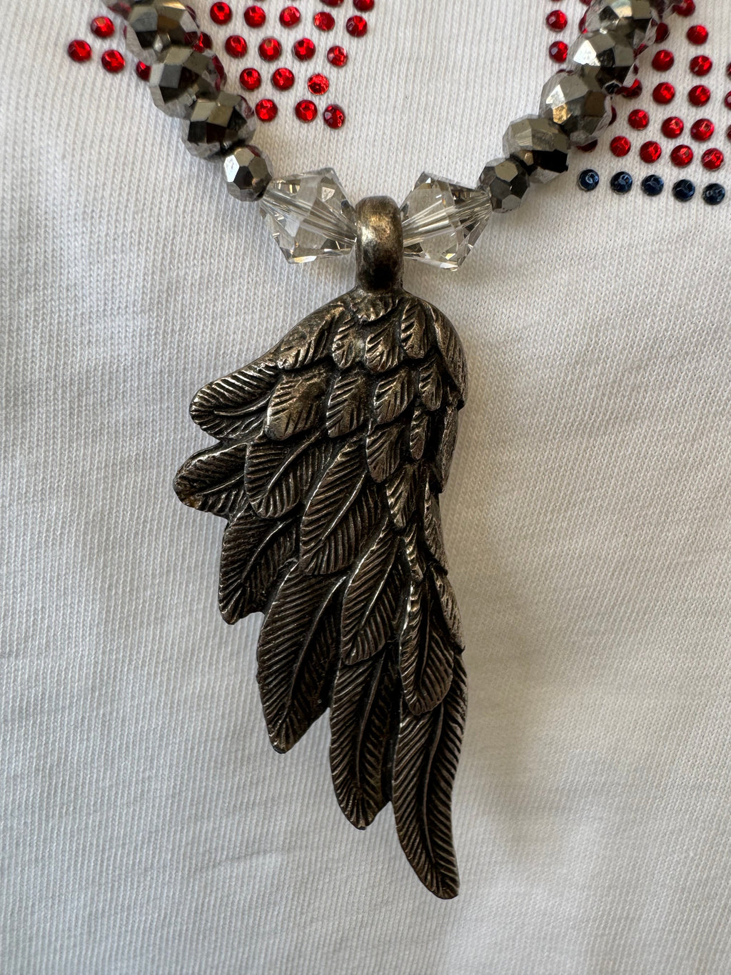 Kabuki Country Necklace with Angel Wing Pendant, Silver, 76 cm, Good Condition