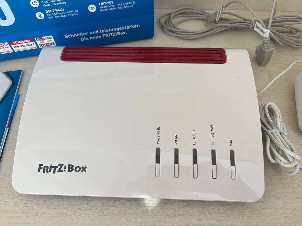 AVM FRITZ!Box 7590 WLAN Router, Weiß, Sehr Gut