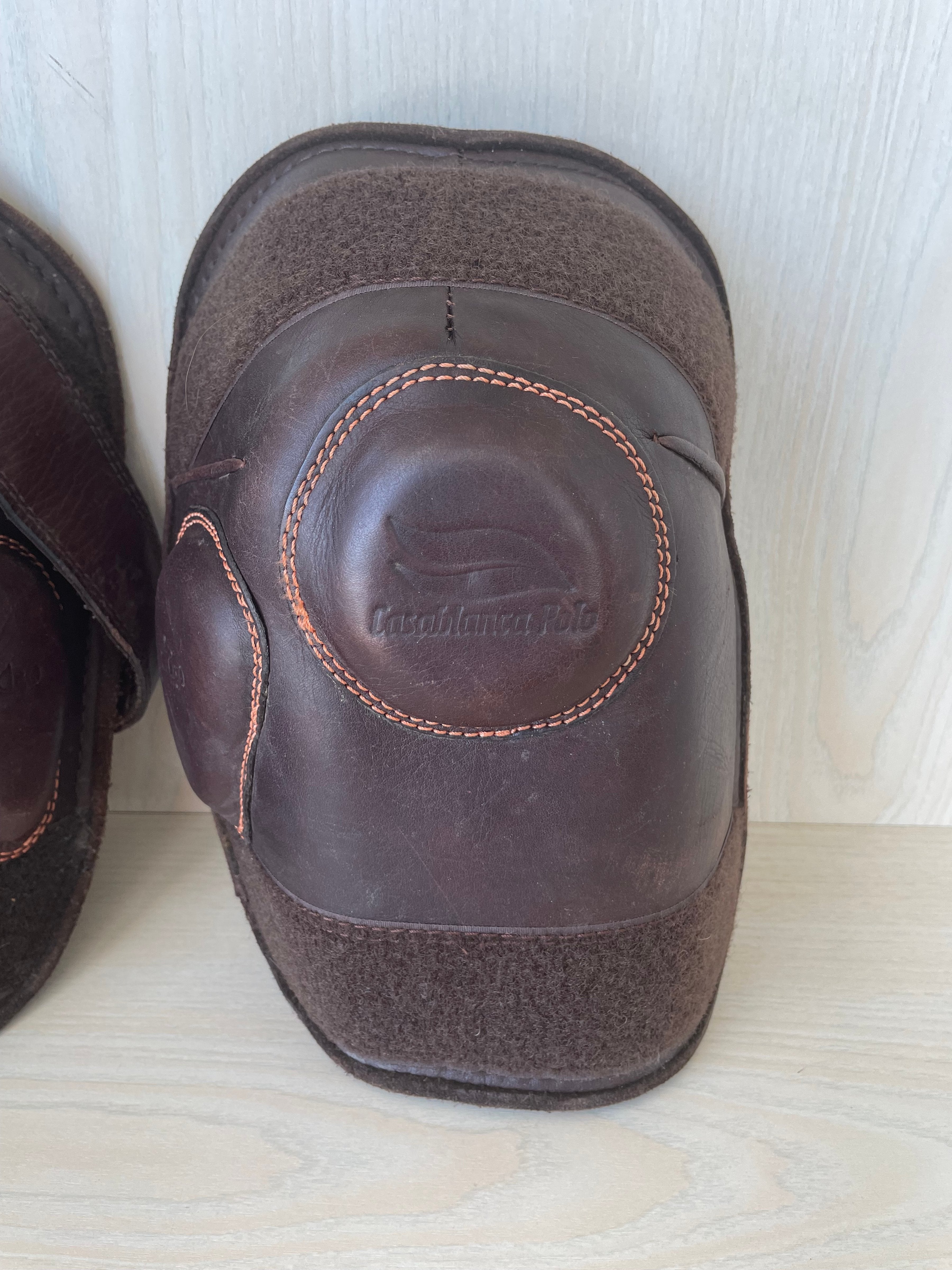 Casablanca Velcro Polo Knieschützer, Braun, Einheitsgröße, Zustand: Gut