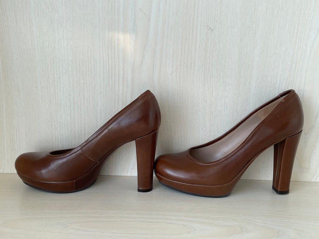 Unisa Faux Suede Heels Braun Gr. 38, Sehr Gut, 10.5 cm Absatz