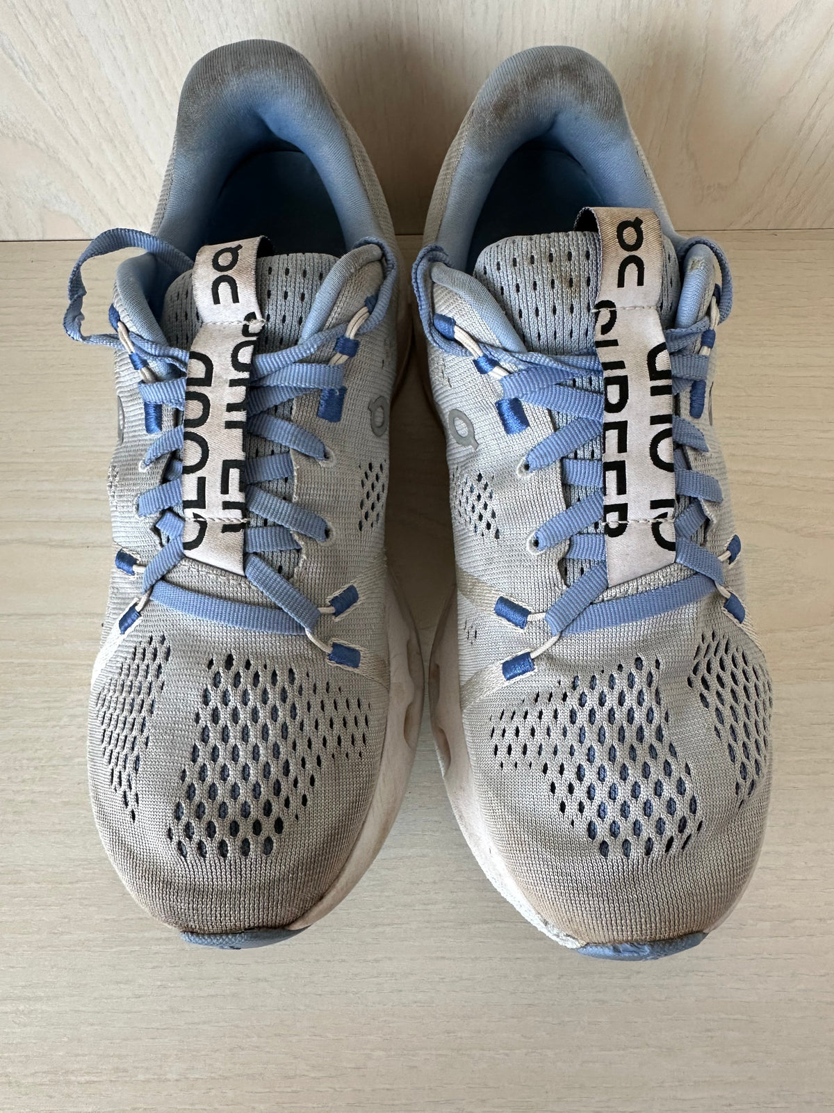 On Running Cloudsurfer EU 38.5 Heather/White - Normal Use, Stains