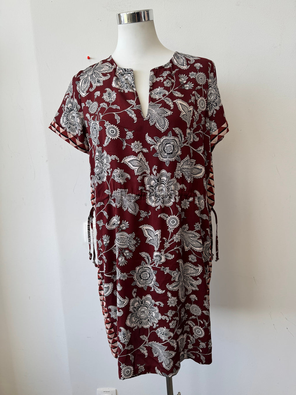 Scotch & Soda Maison Scotch Kleid – S, 100% Polyester, Wein/Weiß, Sehr gut