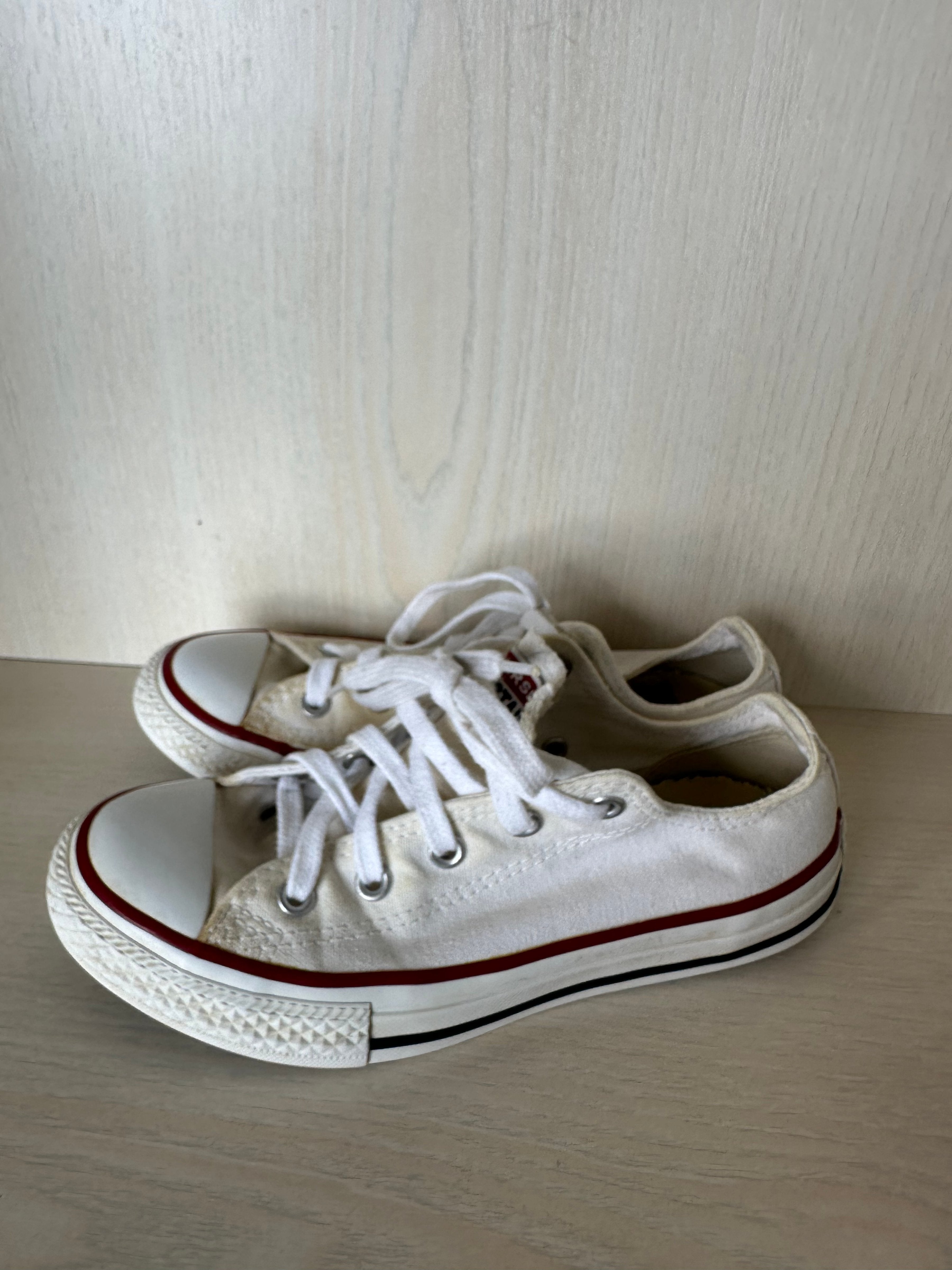 Converse Chuck Taylor All Star Low Kids EU 33 White/Red – Normal Use
