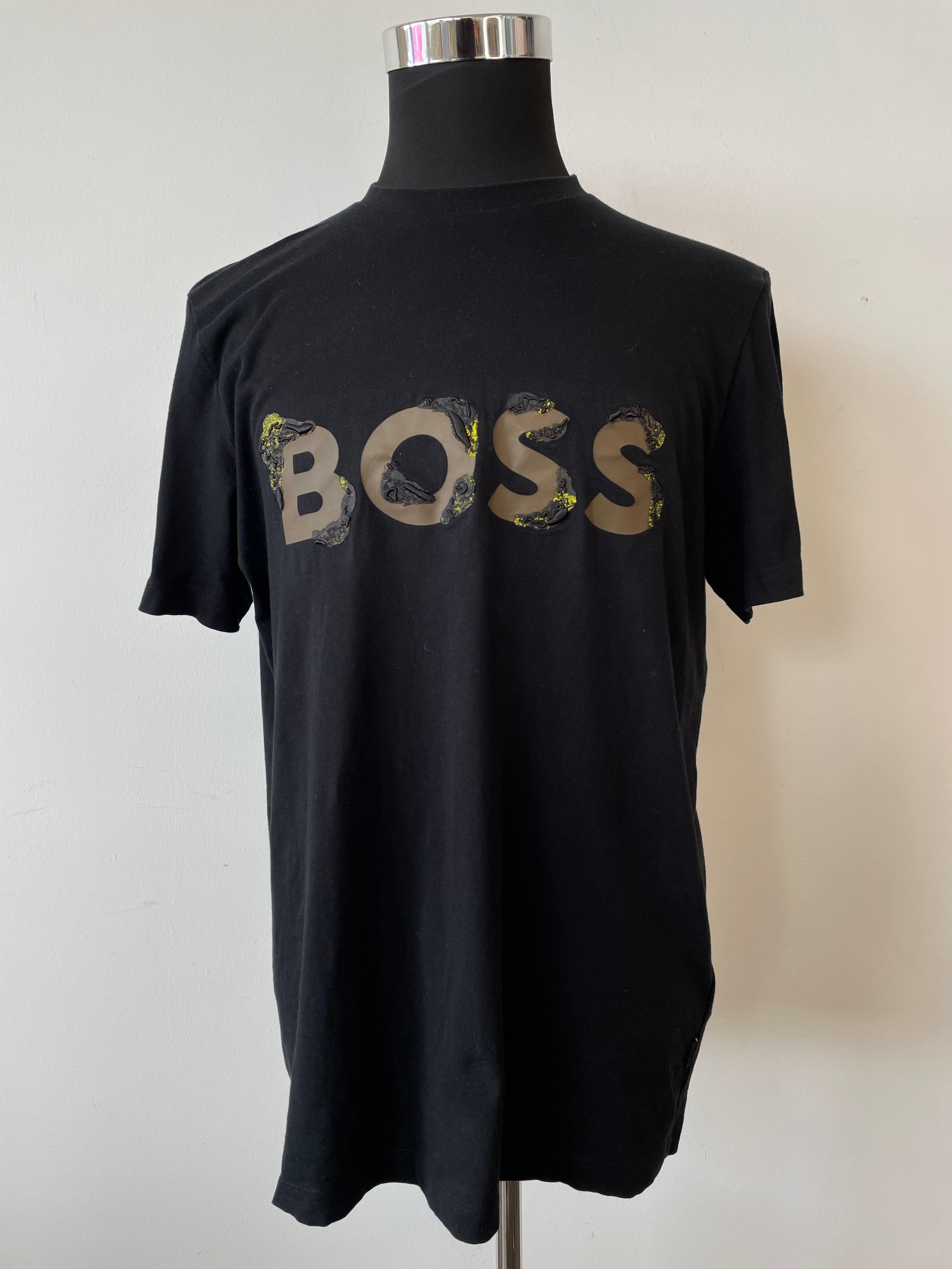 BOSS Camouflage Logo T-Shirt – Black, Size L, Very Good Condition