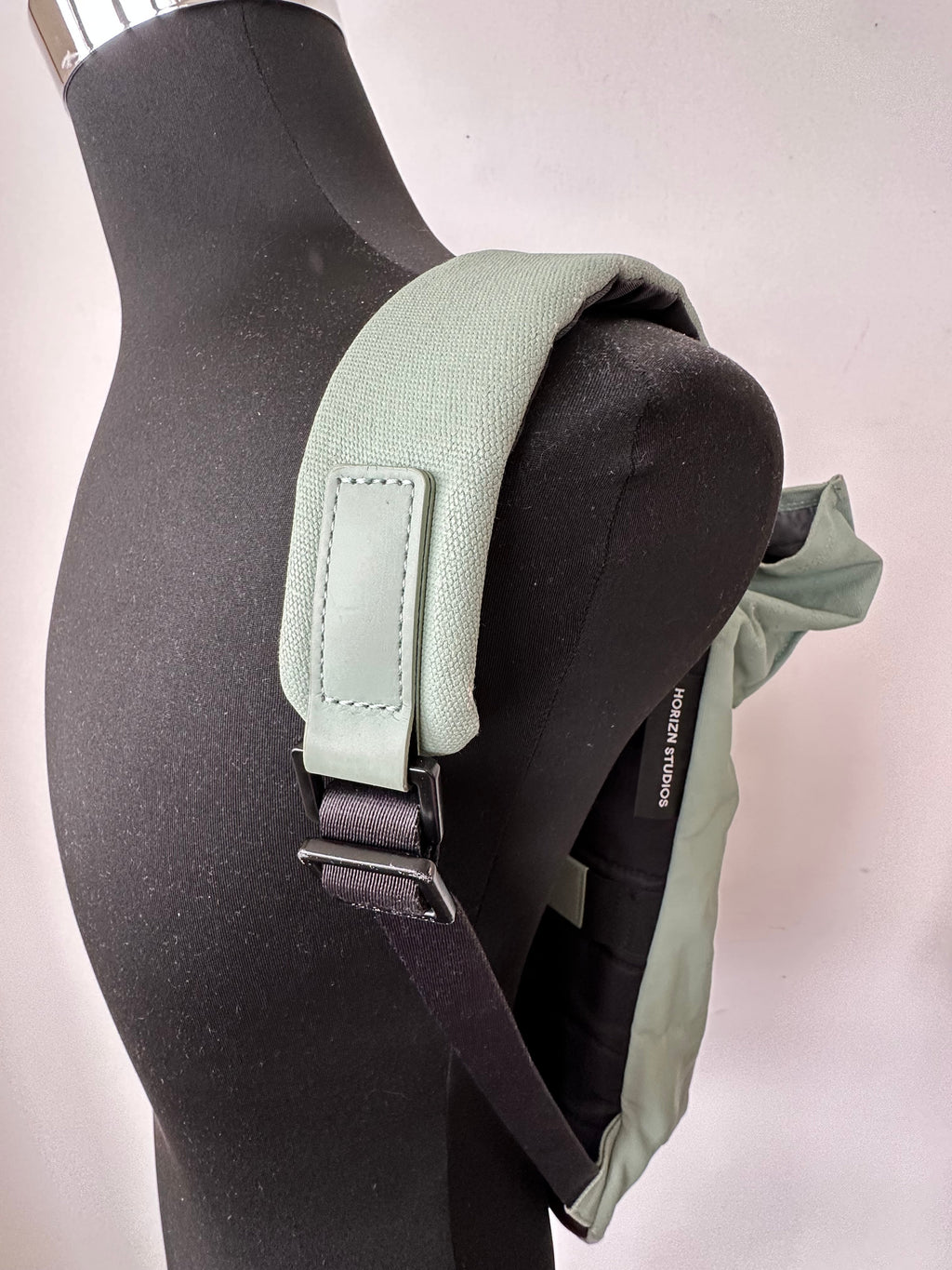 Horizn Studios SoFo Rolltop Rucksack 29L, Canvas, Kratzer, Gut