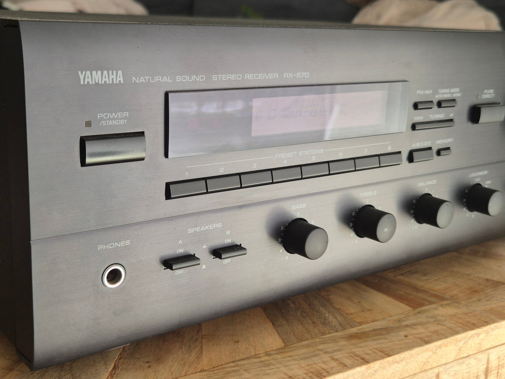 Yamaha RX-570 Stereo Receiver, Black, Very Good Condition