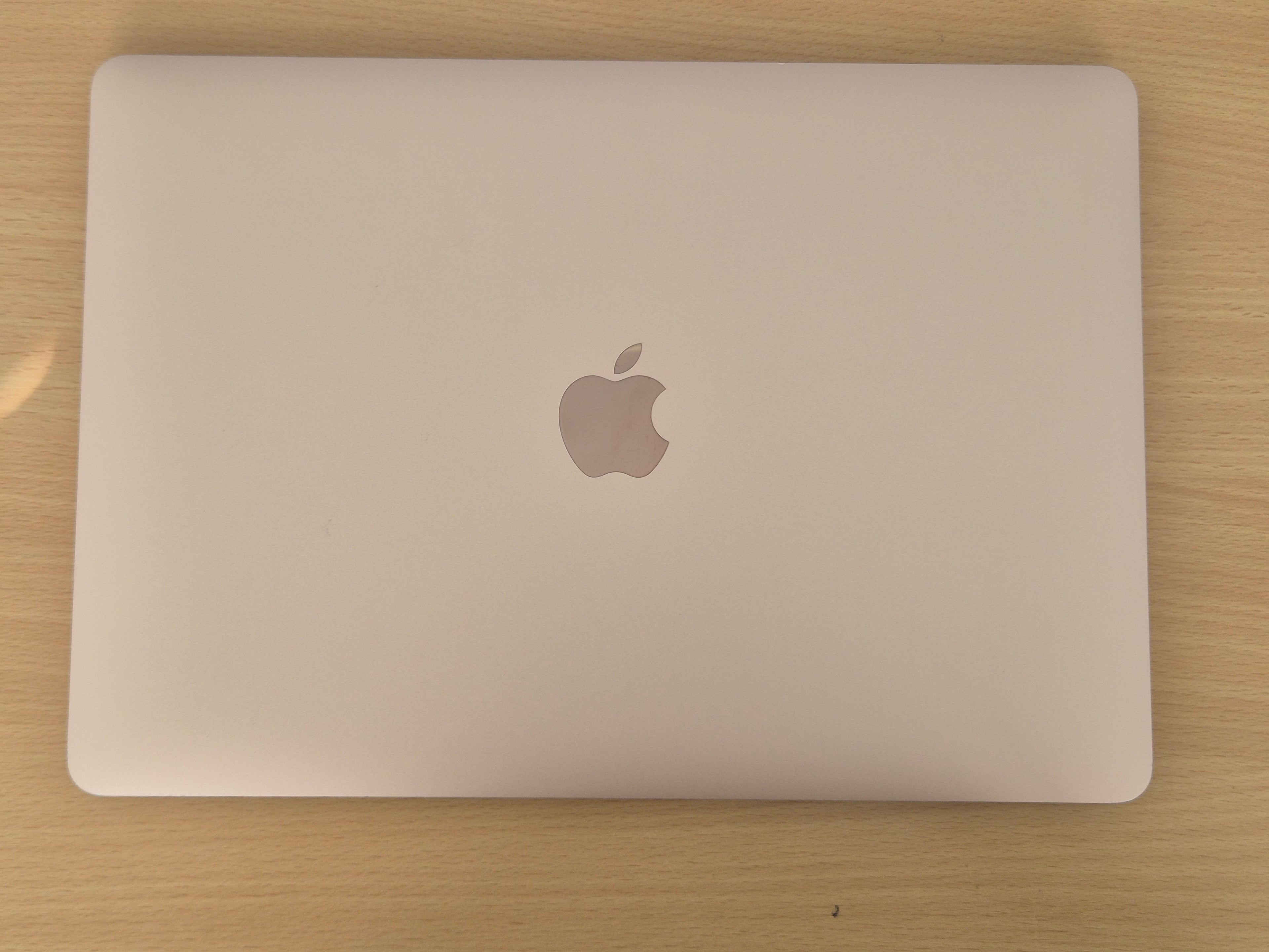 Apple MacBook Air A1932 13 256GB Rose Gold, Sehr Gut, Eng/Rus Tastatur